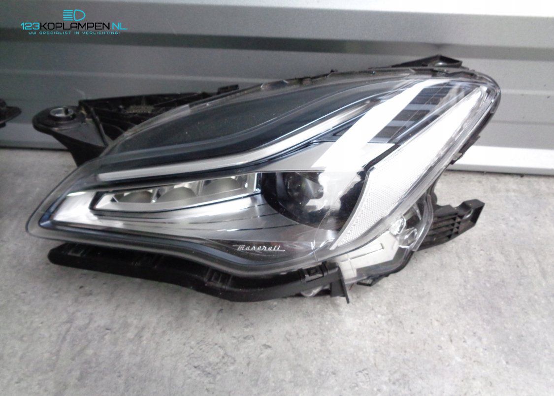 Maserati Quattroporte 6 / VI Facelift Full Led Koplamp links rechts headlight left and right usado en Menorca foto 2