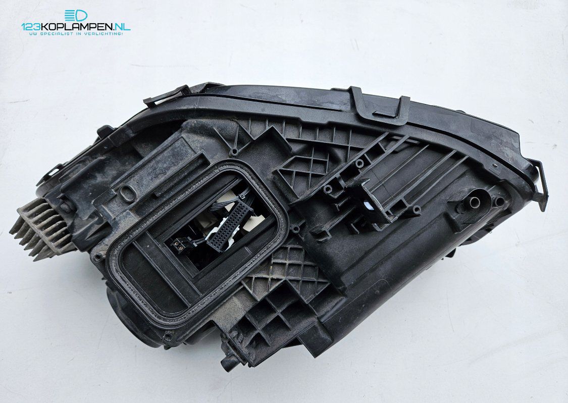 Mercedes EQA EQB X243 Full Led Koplamp rechts headlight left and right usado en Menorca foto 3