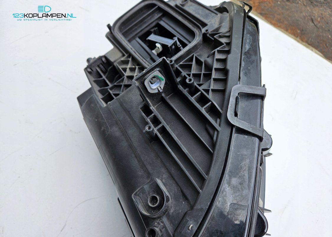Mercedes EQA EQB X243 Full Led Koplamp rechts headlight left and right usado en Menorca foto 2
