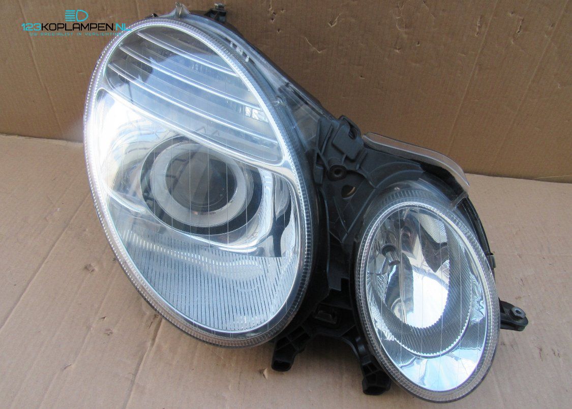 Mercedes E Clase W211 Facelift Bi Xenon Koplamp links rechts headlight left and right usado en Menorca foto 2