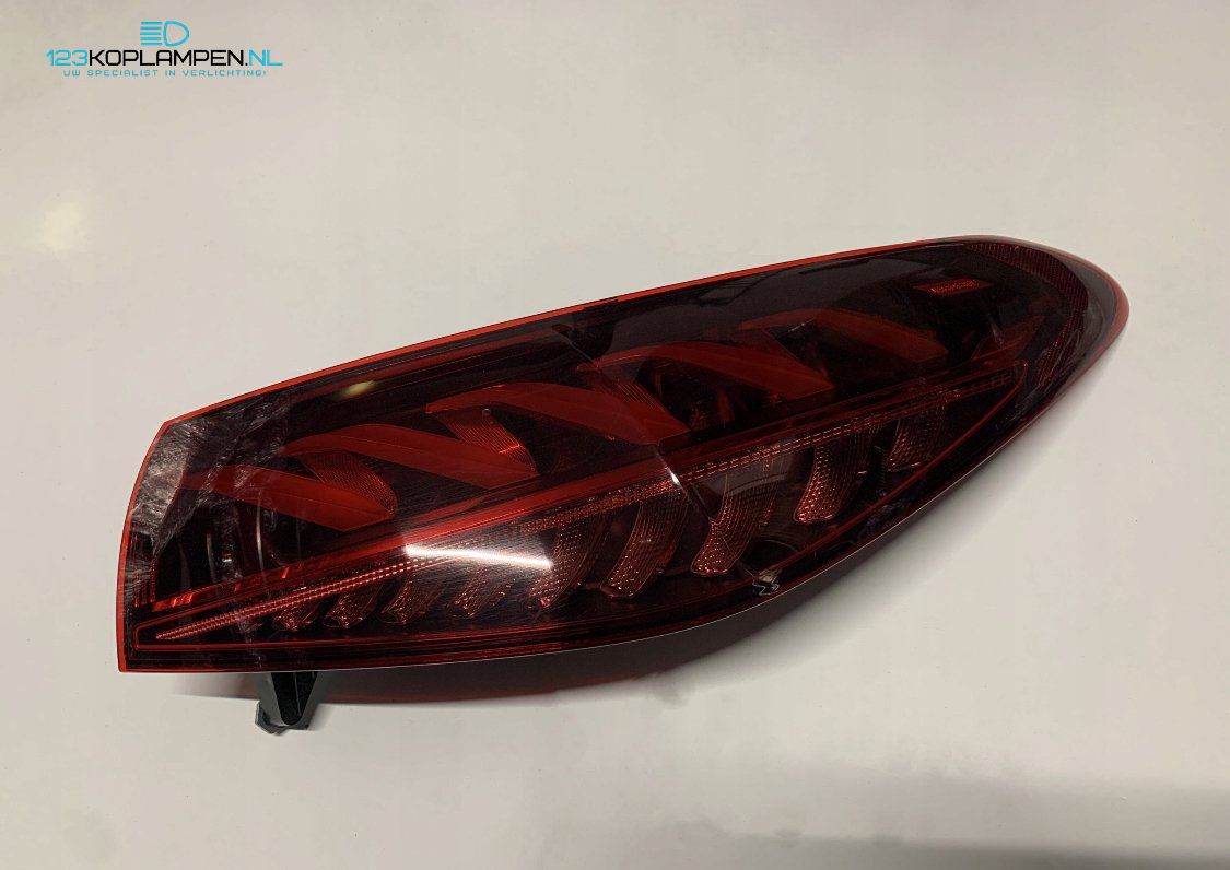 Mercedes EQS W297 V297 X296 achterlicht links rechts klep tail light left and right usado en Menorca foto 6
