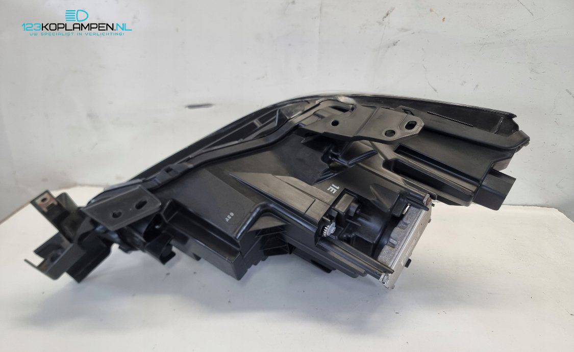Mazda 3 BP 9 PIN Full Led koplamp rechts headlight left and right usado en Menorca foto 4