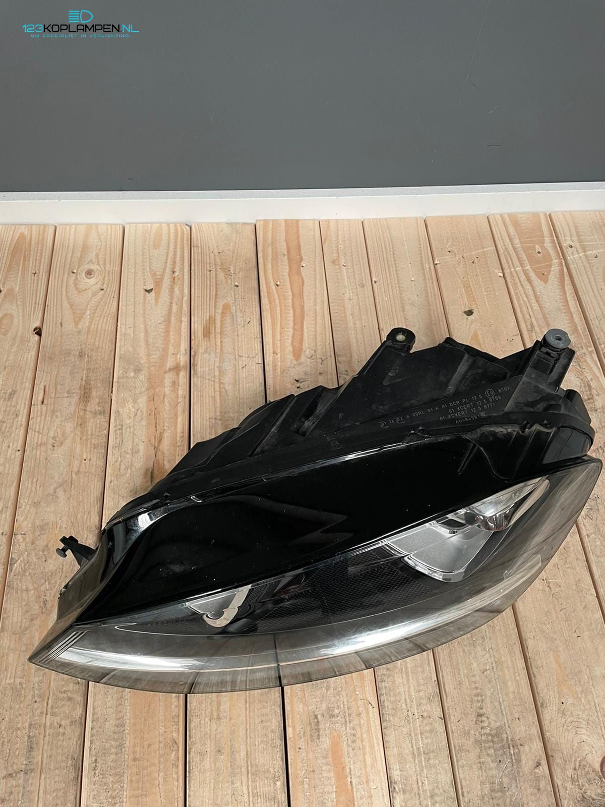 VW Volkswagen Golf 7 Xenon koplamp links headlight left and right usado en Menorca foto 4