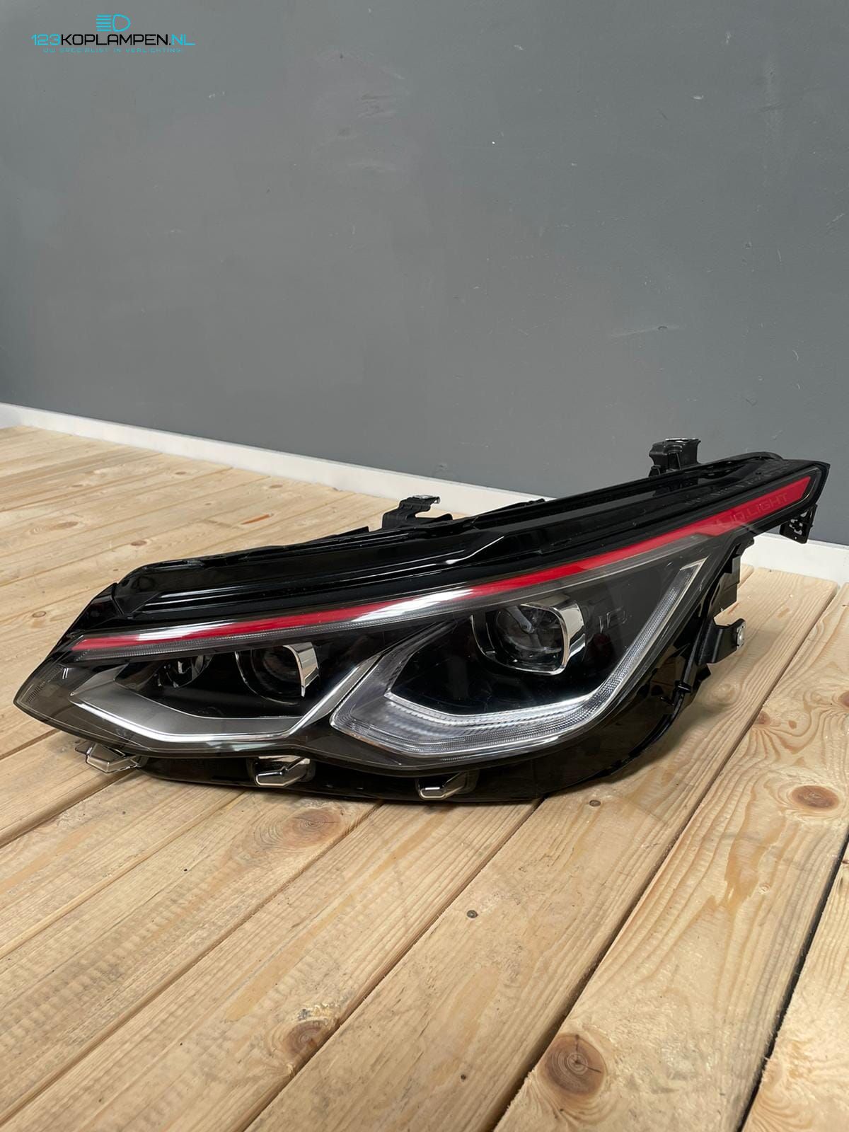 VW Volkswagen Golf 8 GTI IQ LED koplamp links headlight left and right usado en Menorca foto 3