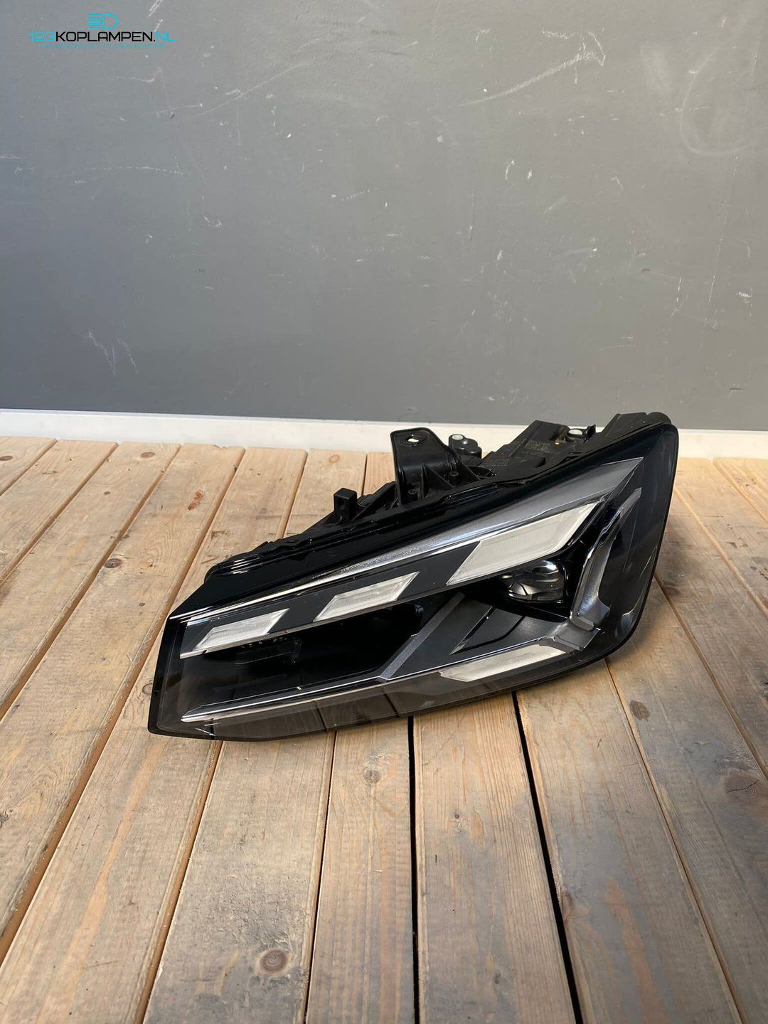 Audi Q2 81A facelift Matrix LED Koplamp links headlight left and right usado en Menorca