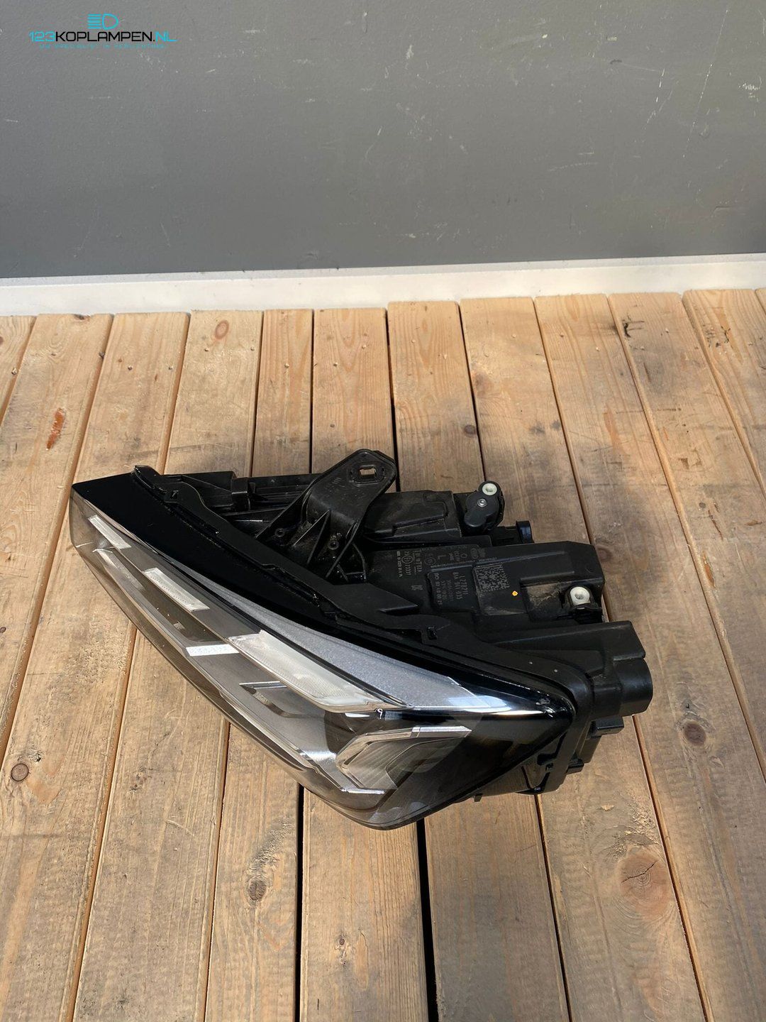 Audi Q2 81A facelift Matrix LED Koplamp links headlight left and right usado en Menorca foto 4