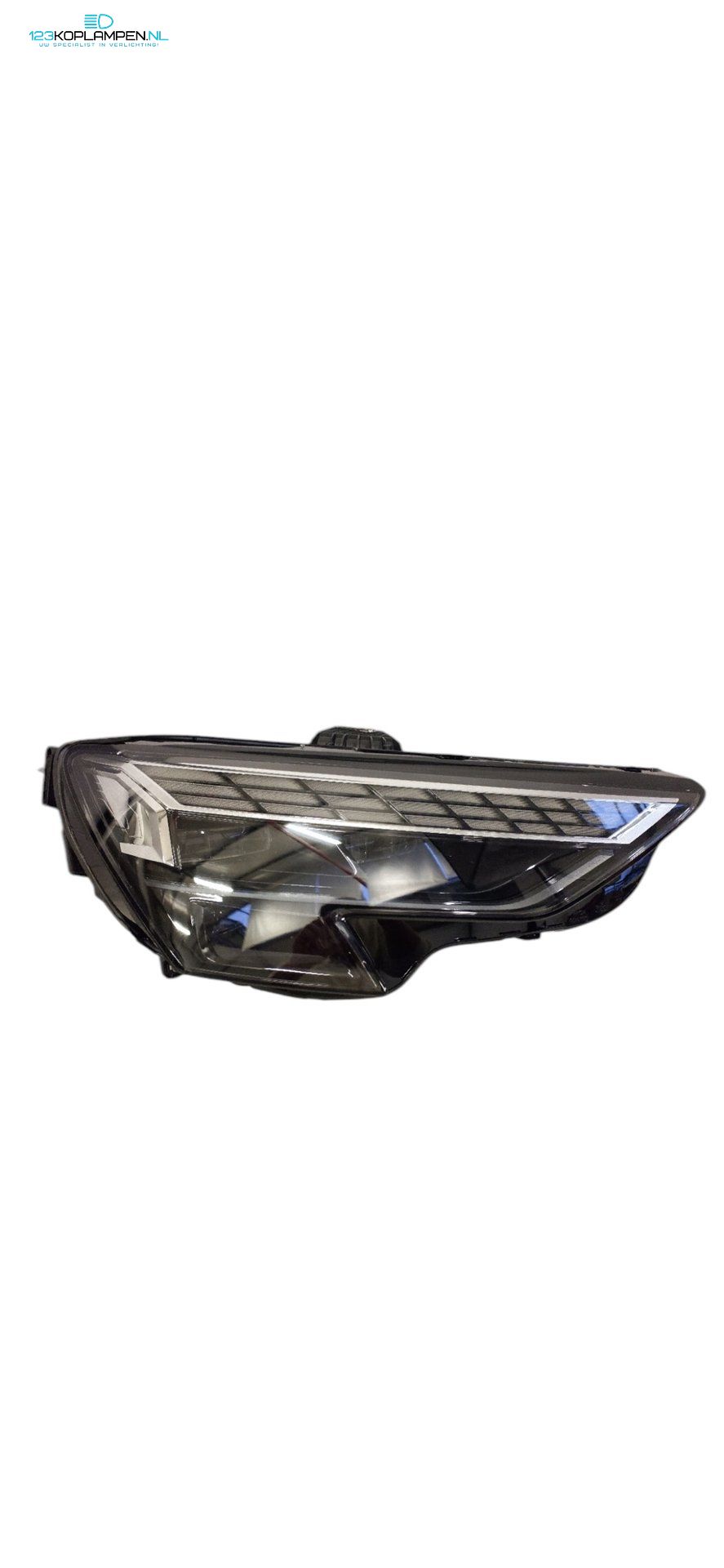 Audi A3 8Y Full LED Matrix Facelift Koplamp Rechts 8Y0941036M headlight left and right usado en Menorca