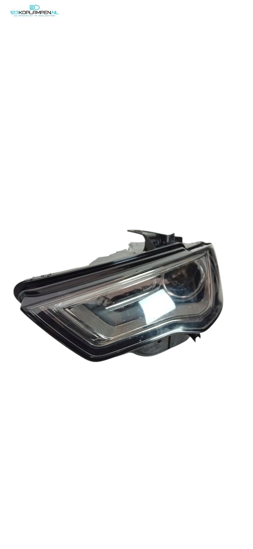 Audi A3 8V Cabrio Limousine Sedan Xenon LED Headlight Left 8V0941005C headlight left and right usado en Menorca foto 4