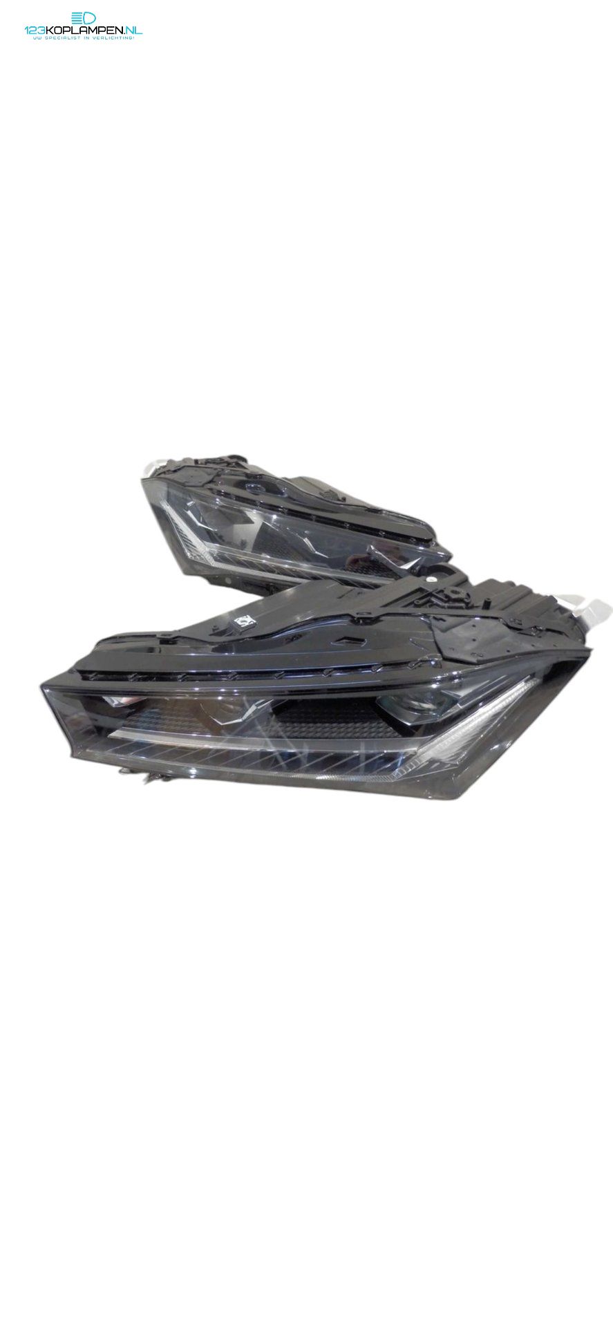 Skoda Superb 4 Full LED Crystal Lighting Koplampen Set 3P1941015A / 3P1941016A – completo met modules headlight left and right usado en Menorca