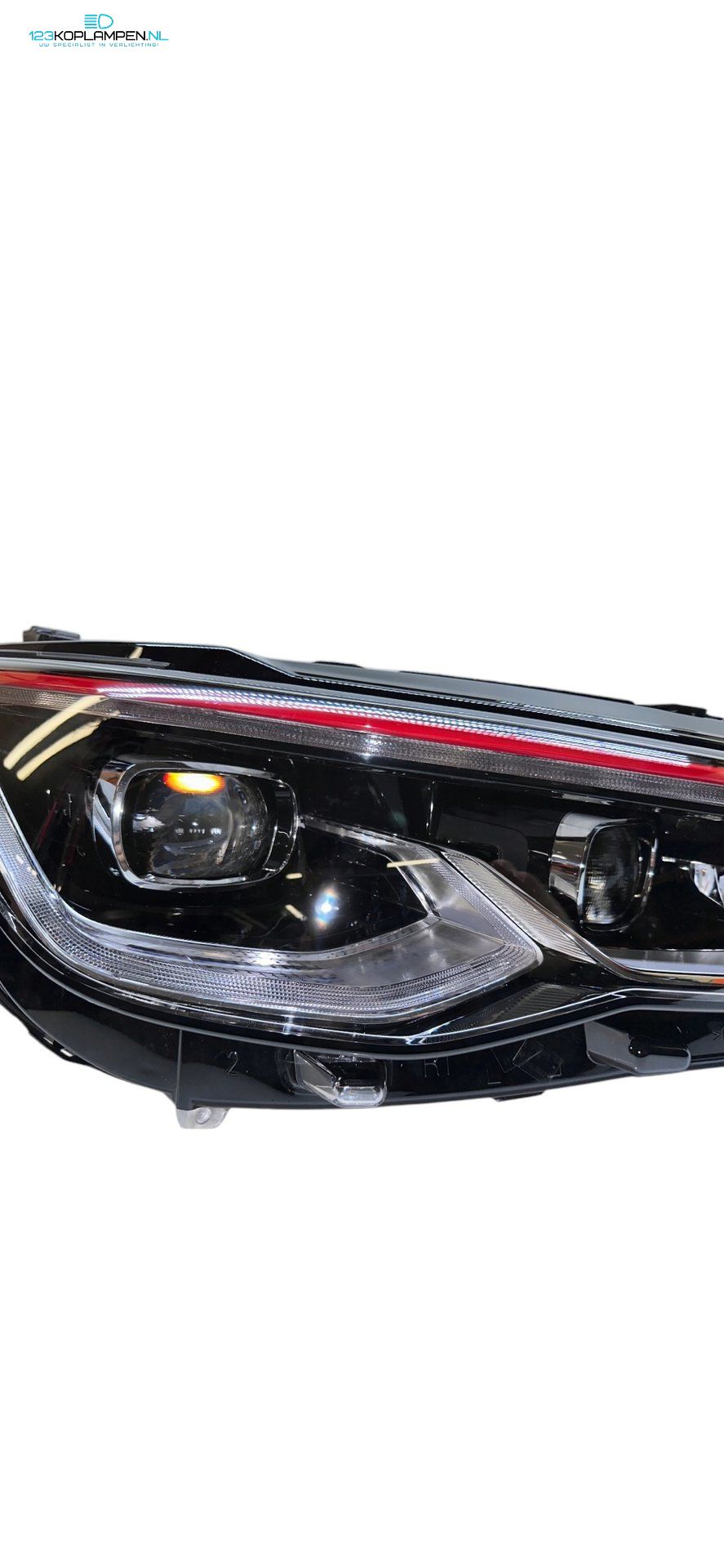 Volkswagen Golf 8 GTI Full LED IQ.Light Red Koplampen Set 5H1941059A / 5H1941060A – completo met modules headlight left and right usado en Menorca foto 9