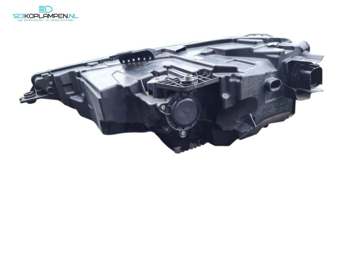 Audi A3 RS3 8Y Matrix Dynamic LED koplampen set 8Y0941035F 8Y0941036F headlight left and right usado en Menorca foto 8