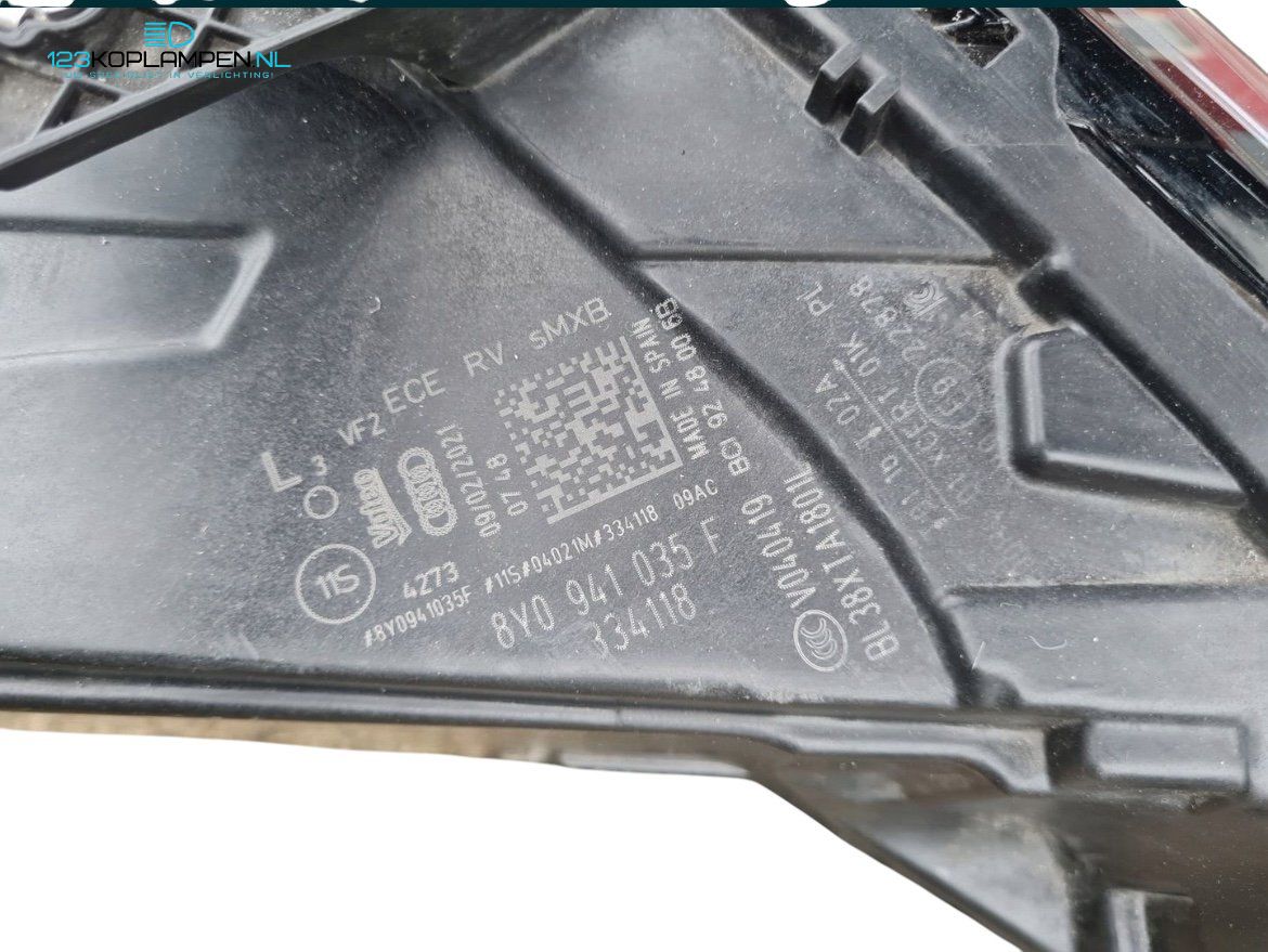 Audi A3 RS3 8Y Matrix Dynamic LED koplampen set 8Y0941035F 8Y0941036F headlight left and right usado en Menorca foto 12