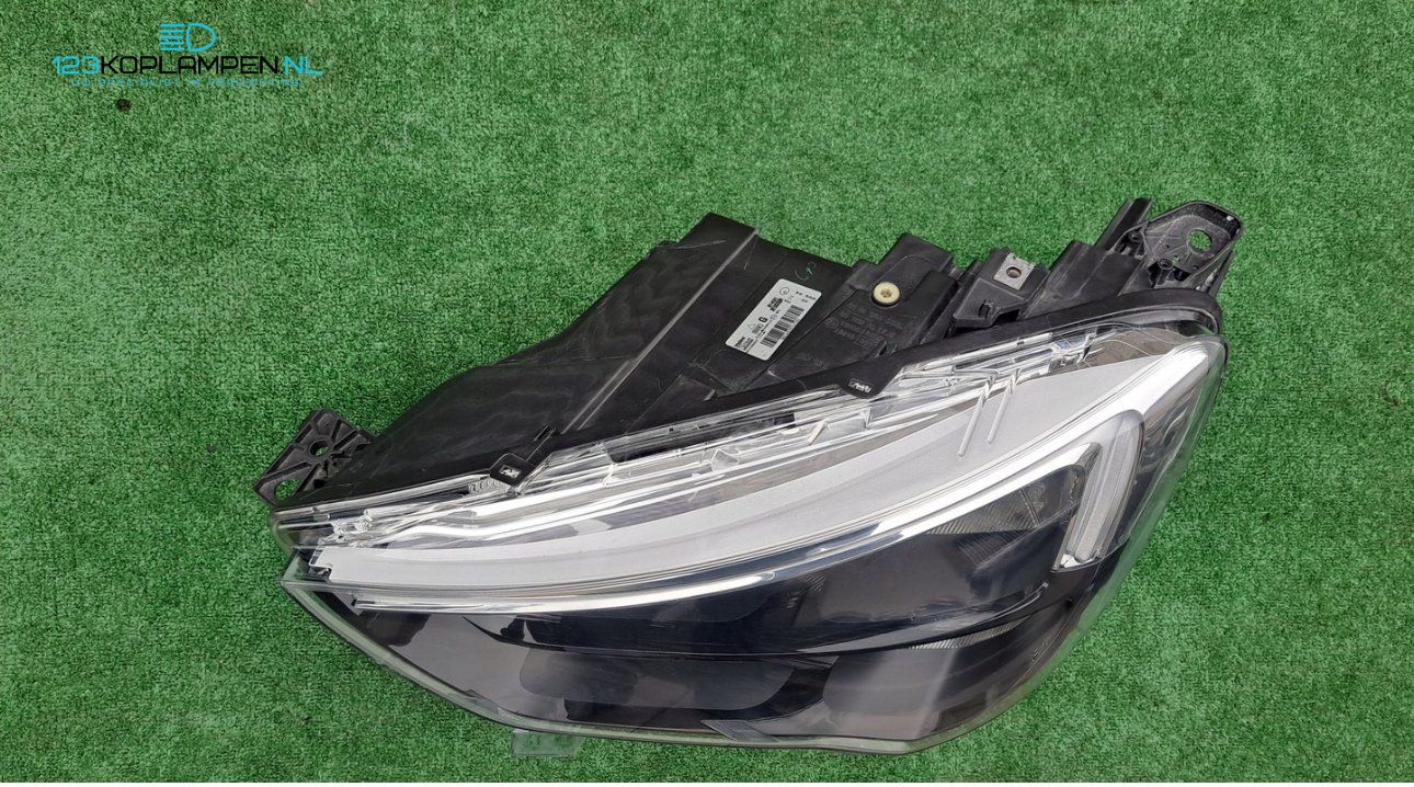 Opel Combo E koplamp links – 90145357 headlight left and right usado en Menorca foto 2