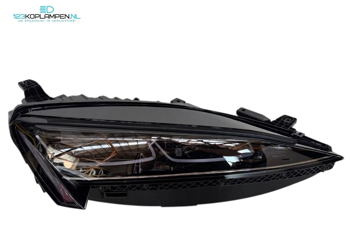 Audi A3 8Y Sportback LED Taillights Taillight headlight left and right usado en Menorca foto 10