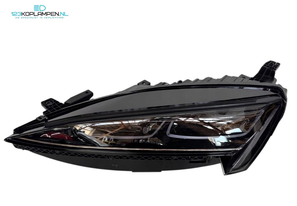 Audi A3 8Y Sportback LED Taillights Taillight headlight left and right usado en Menorca foto 2