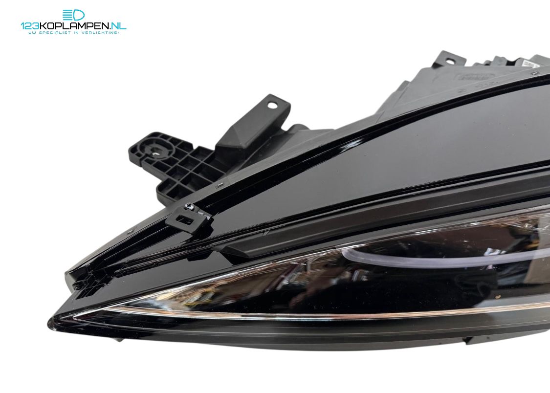 Audi A3 8Y Sportback LED Taillights Taillight headlight left and right usado en Menorca foto 4