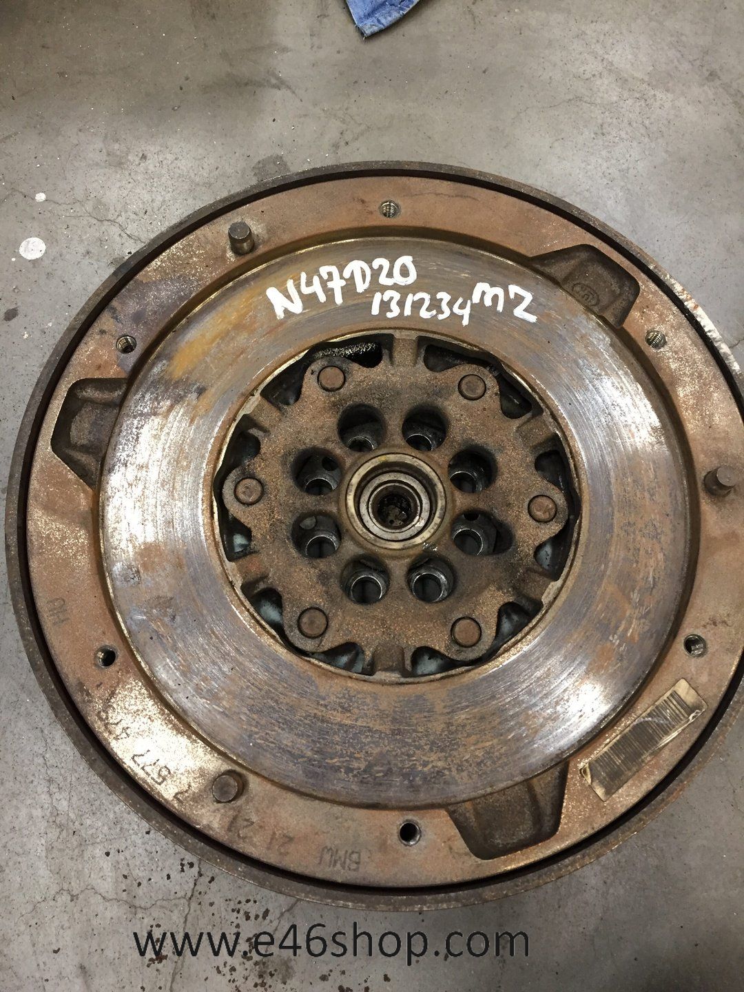 Vliegwiel BMW E90 318d N47D20C motor double mass flywheel usado en Menorca