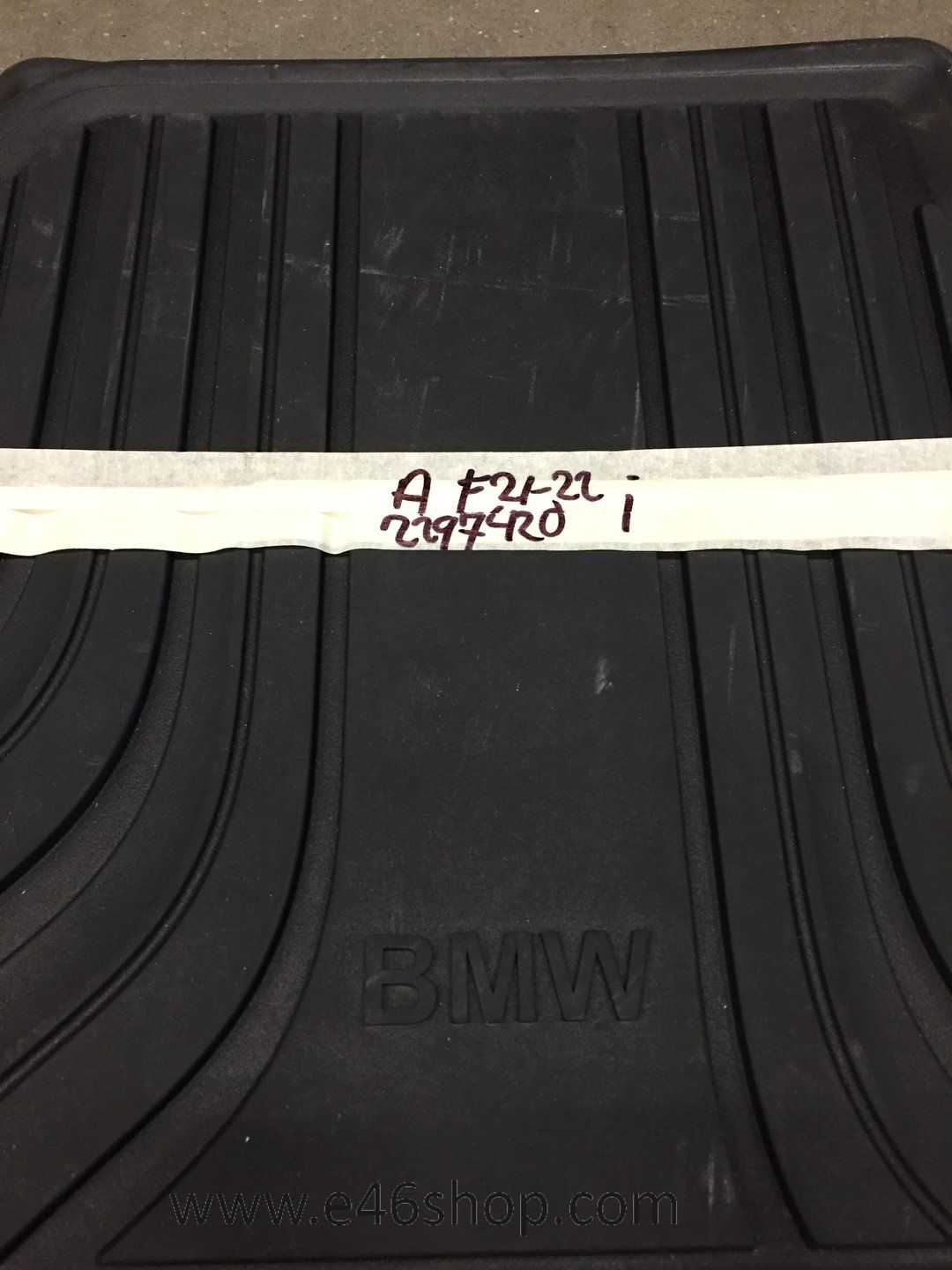 Automatten all weather achterzijde BMW 1 en 2 serie F21 F22 F87 oe 51472297420 car mats single usado en Menorca foto 5