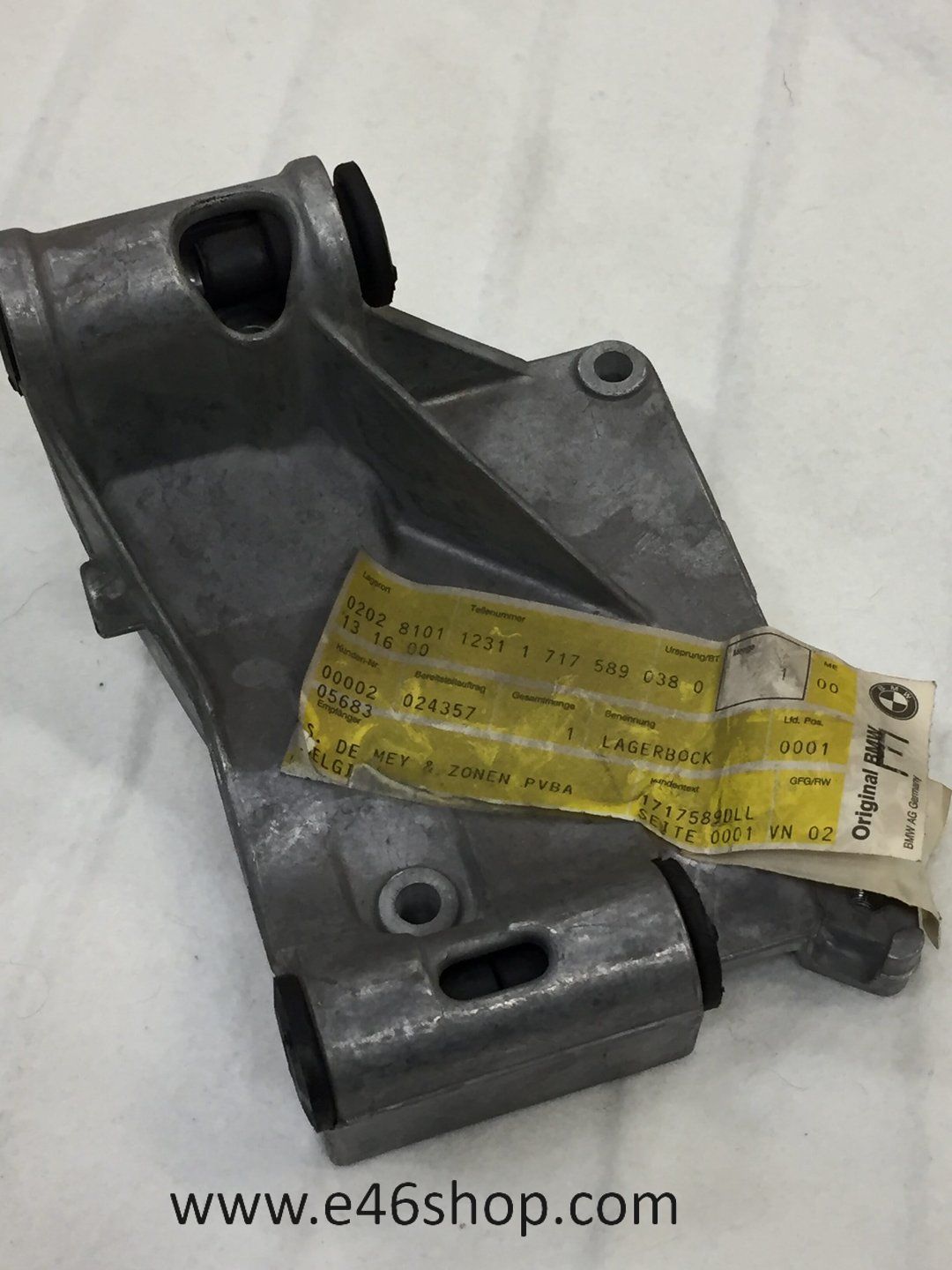Dynamo steun BMW E30 E34 oe 12311717589 org bmw nuevo dynamo support usado en Menorca