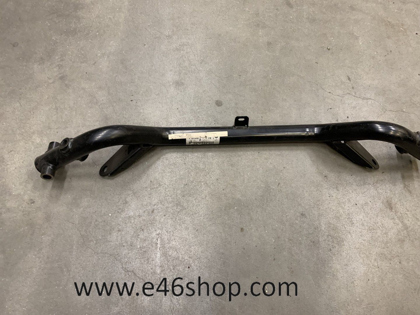 Dwarsligger BMW E34 OE 31121133682 nuevo org bmw support arm rest usado en Menorca