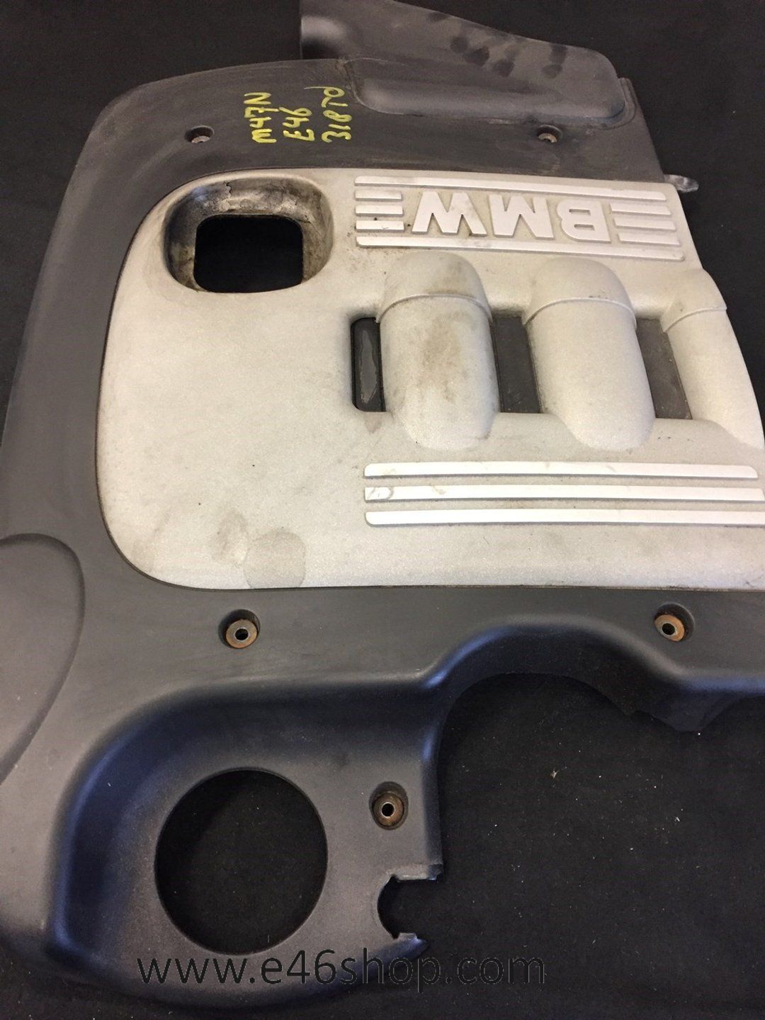 Afdekplaat motor BMW E46 318d 320d m47n oem 11147787330 engine cover usado en Menorca