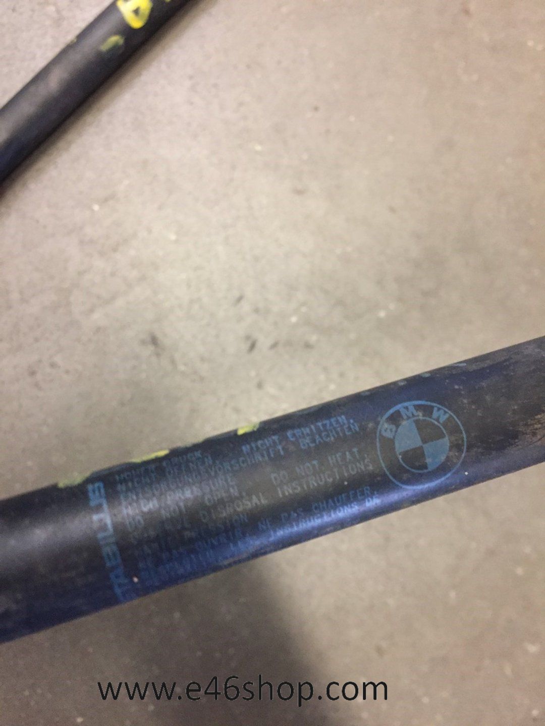 Gasveren achterklep BMW E46 Compact gas spring gas spring dampers rear lid single usado en Menorca foto 5