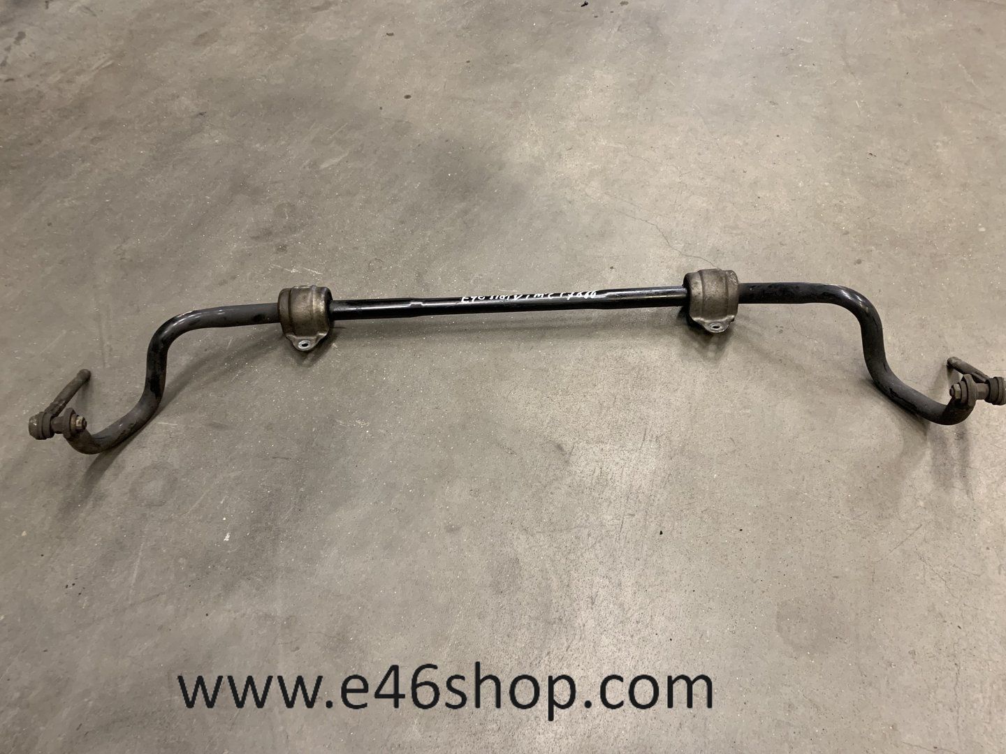 STABILISATORSTANG BMW E90 320I VOORKANT stabiliser rod usado en Menorca