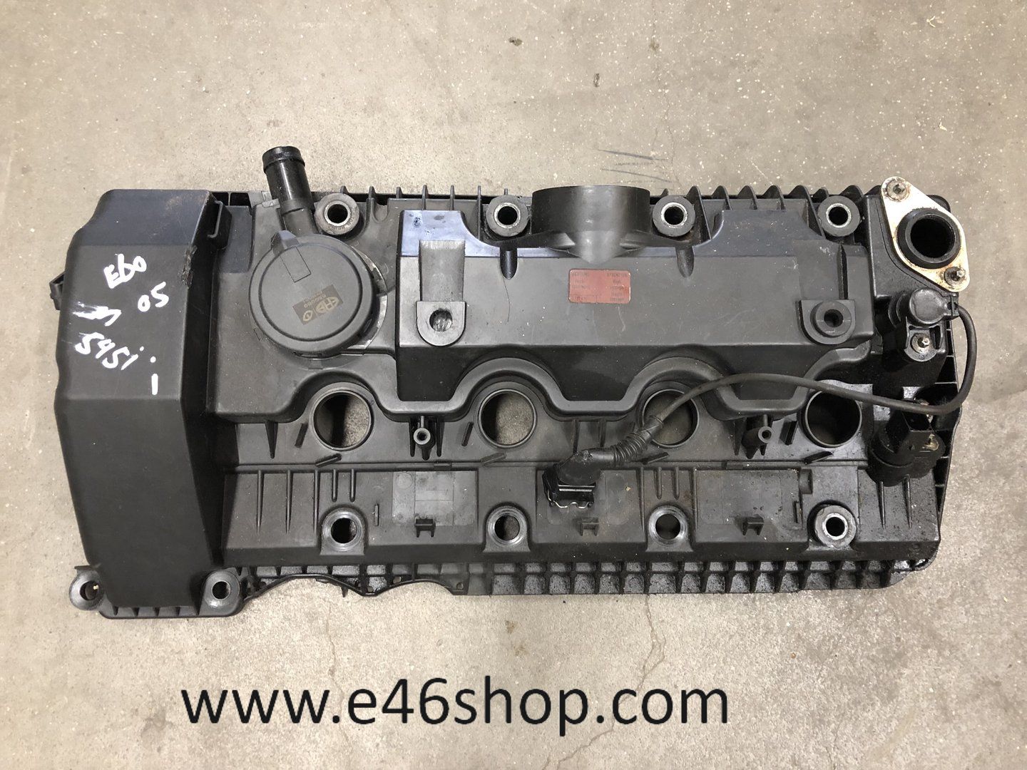 KLEPPENDEKSEL BMW 545i 2005 MET SENSOREN valve cap usado en Menorca