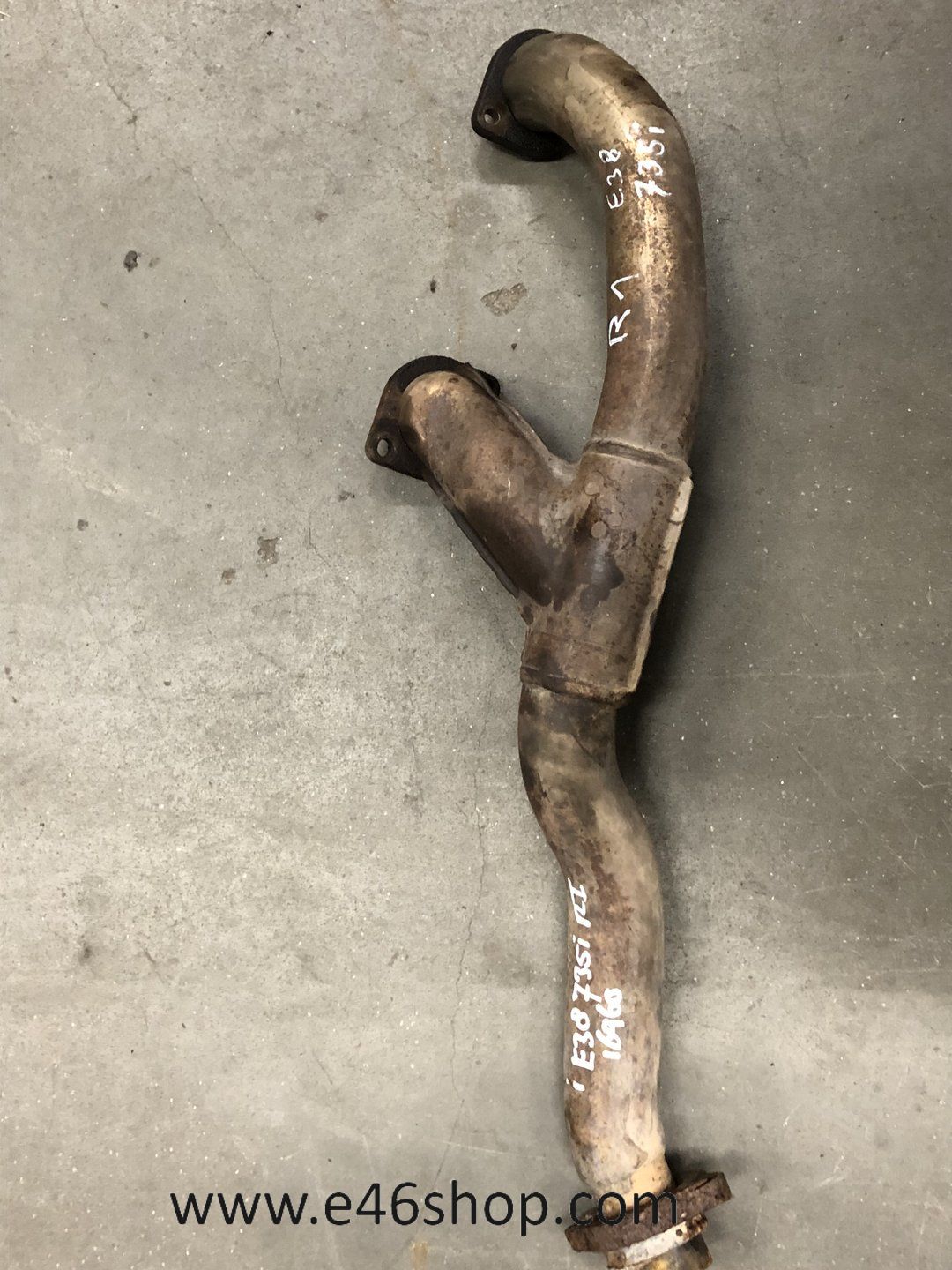 escapeSPRUITSTUK BMW 735i E38 RECHTS VOOR exhaust manifold usado en Menorca