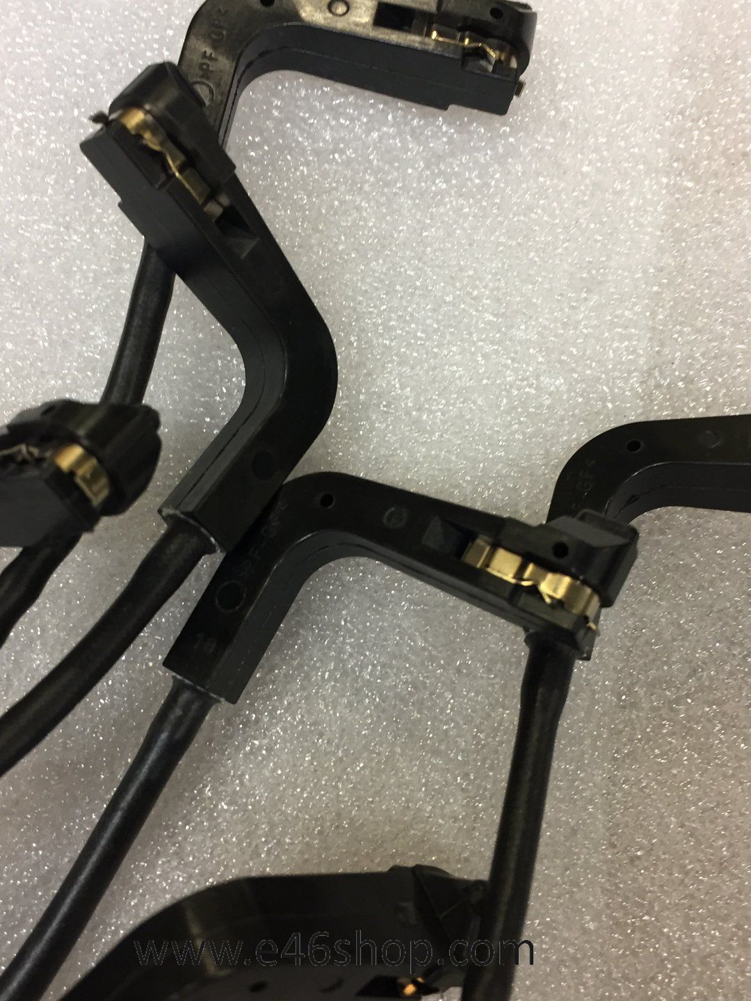 REMBLOK SLIJTAGE SENSOR VOORZIJDE BMW X5 X6 OE 34356789501 other brakes and accessories usado en Menorca foto 3