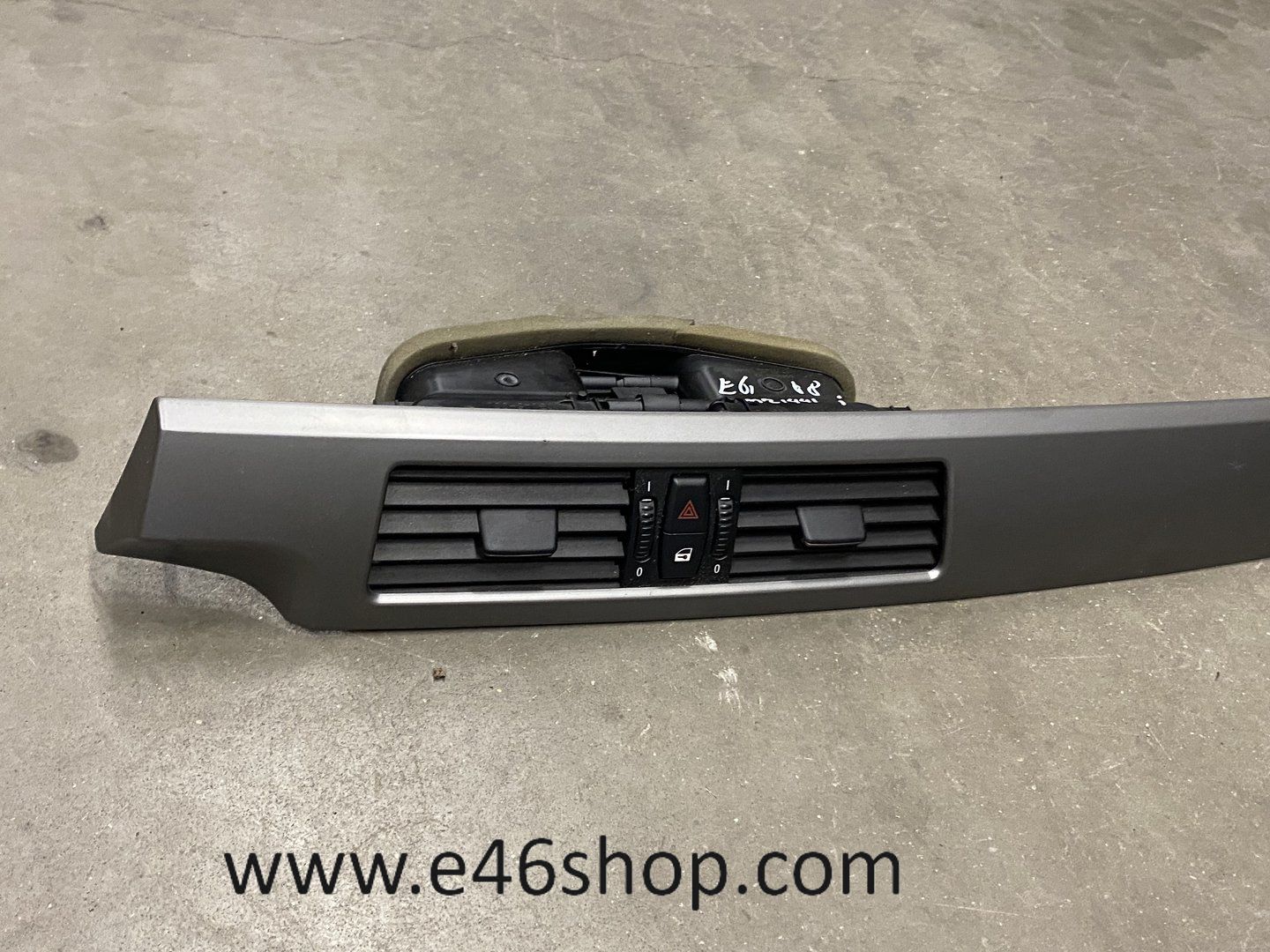 DASHBOARD LIJST BMW 5 SERIE E60 E61 interior frames set usado en Menorca foto 2
