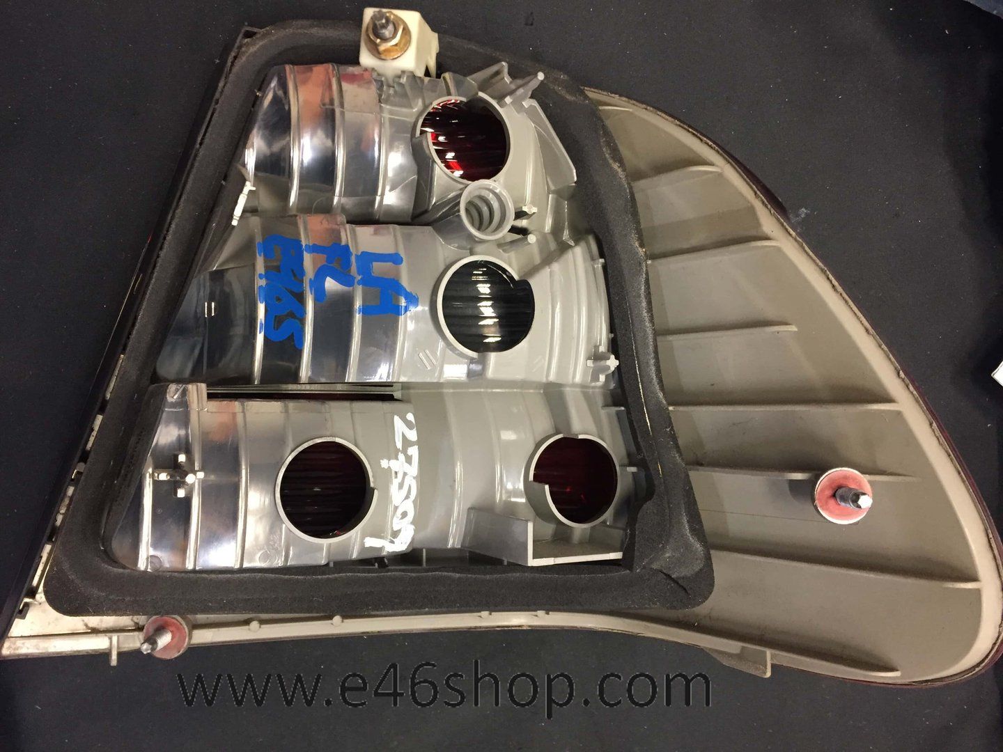 Achterlicht glas BMW E46 sedan fecelift links achter rear light glass ankle usado en Menorca foto 2