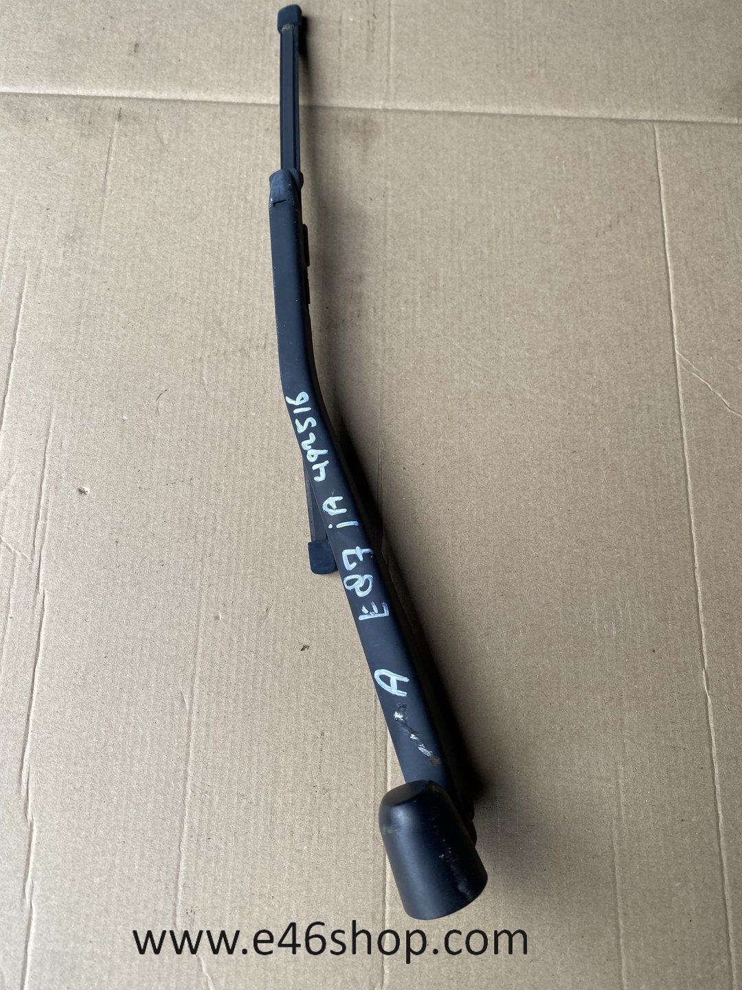 RUITENWISSER ACHTERKLEP BMW 1 SERIE E87 windscreen wiper usado en Menorca