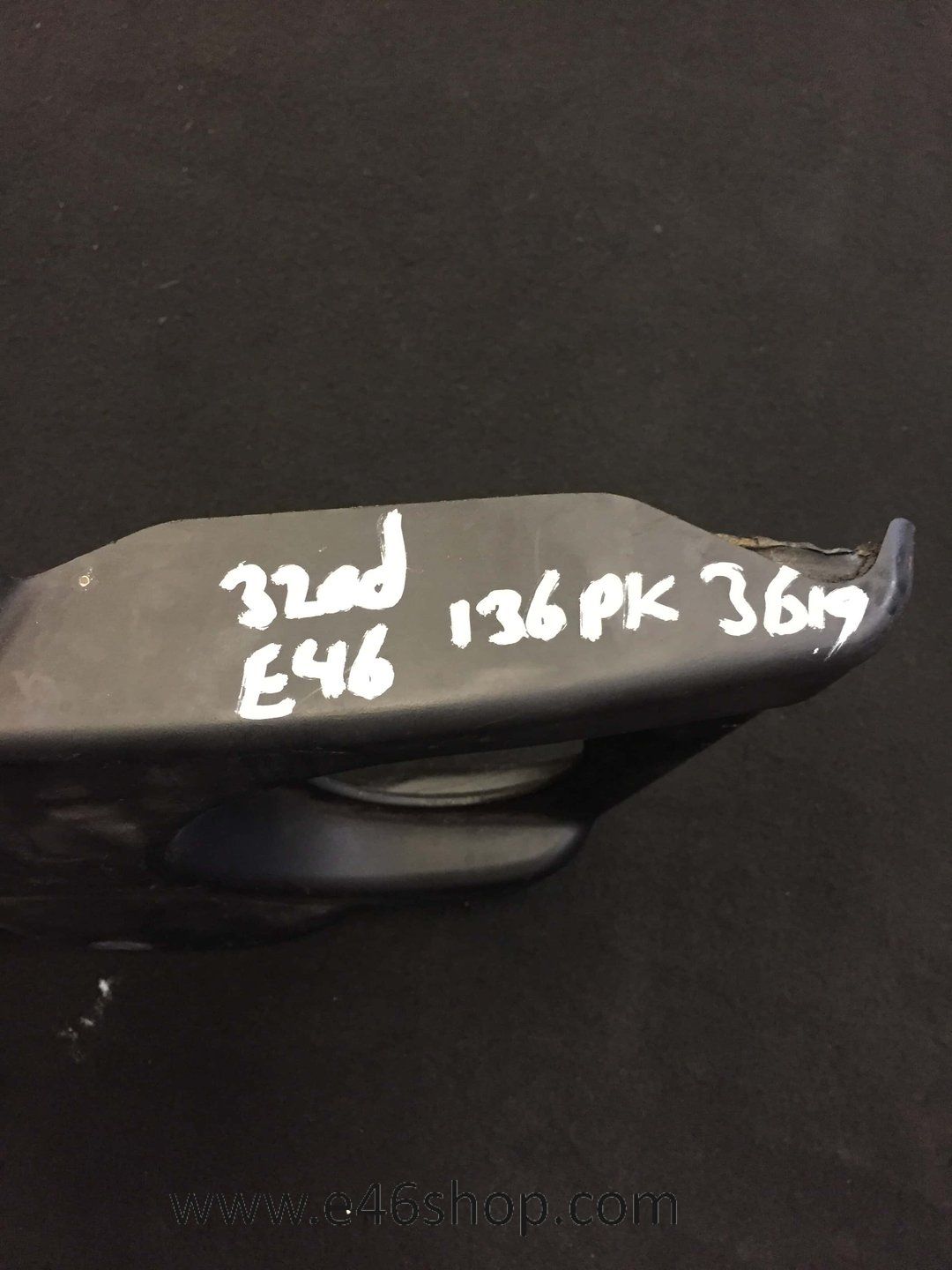 Afdekplaat motor BMW E46 320 diesel 136 pk engine cover usado en Menorca foto 2
