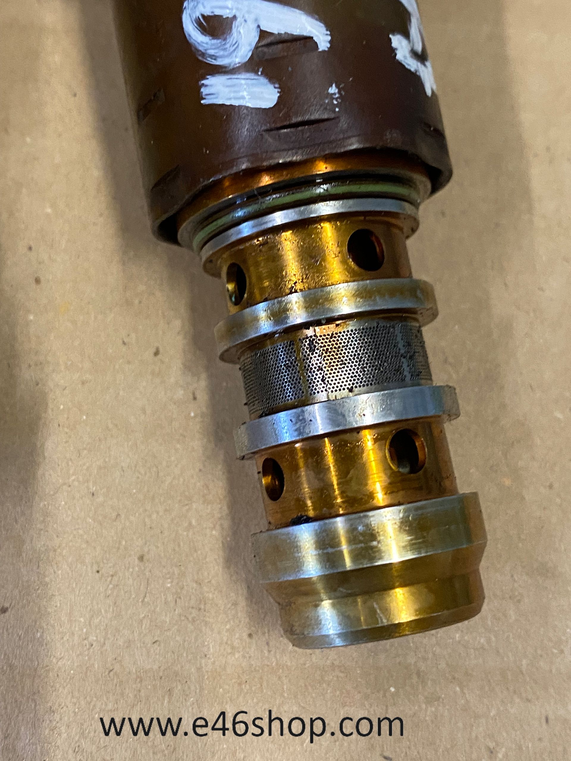 MAGNEET VENTIEL VANOS BMW E87 116i jaar 2006 camshaft and accessories usado en Menorca foto 2