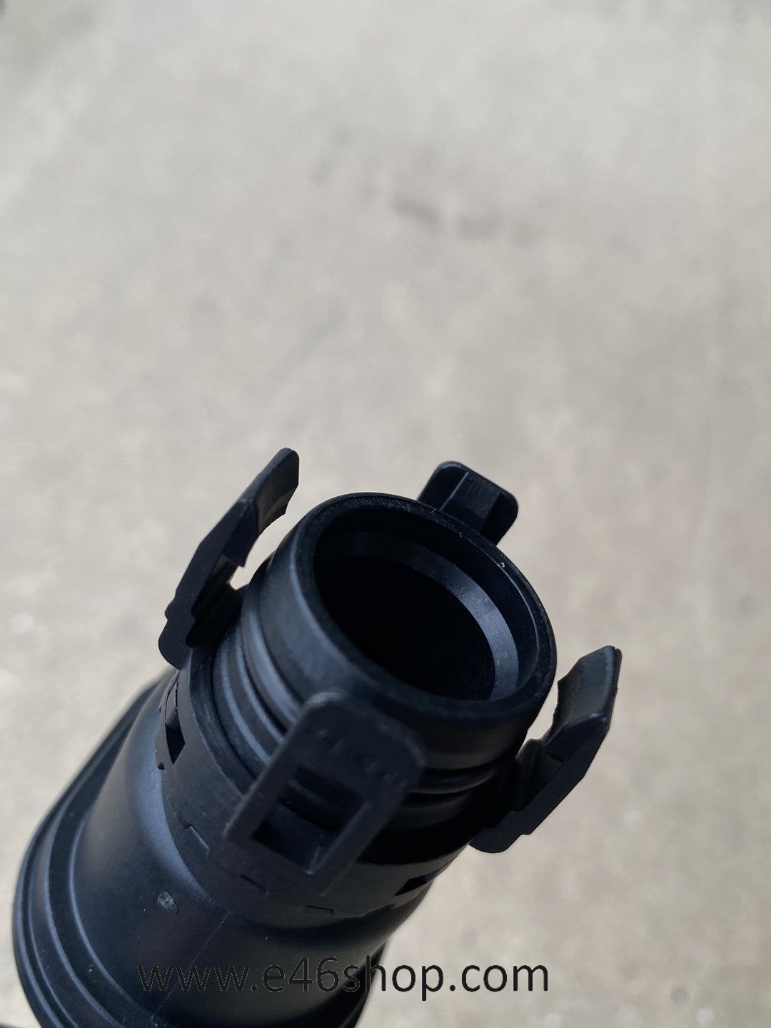 CARTERVENTILATIESLANG BMW N63 MOTOR OE 11157646086 sump ventilation usado en Menorca foto 6