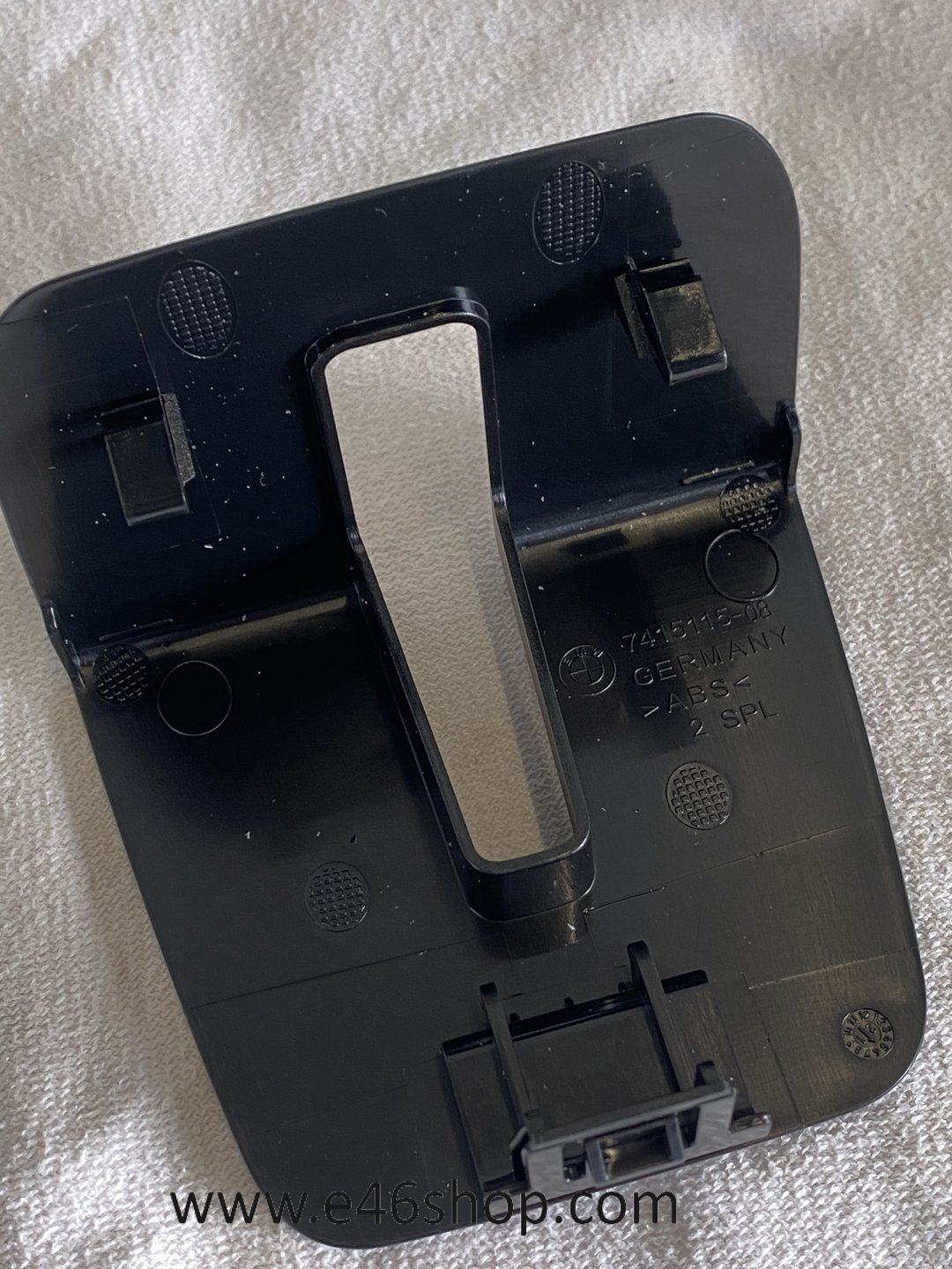 AFDEKKAPJE ACHTERBANKSLOT BMW OE 52207479144 chair seat usado en Menorca foto 3