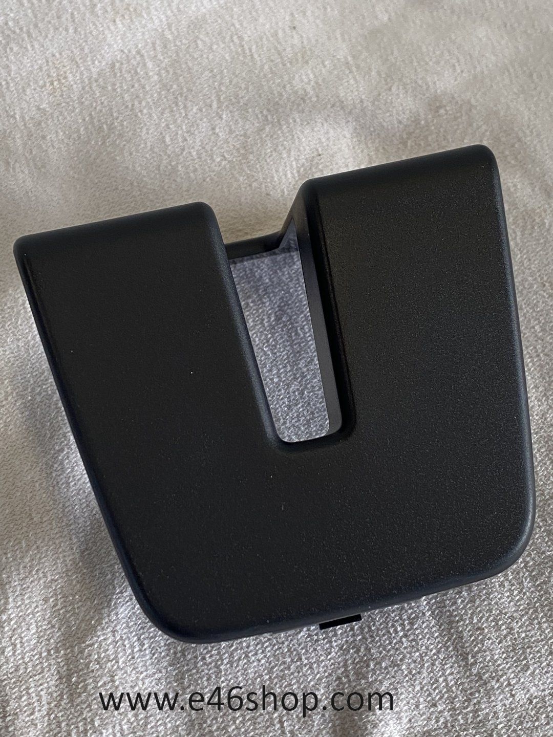 AFDEKKAPJE ACHTERBANKSLOT BMW OE 52207479144 chair seat usado en Menorca foto 2