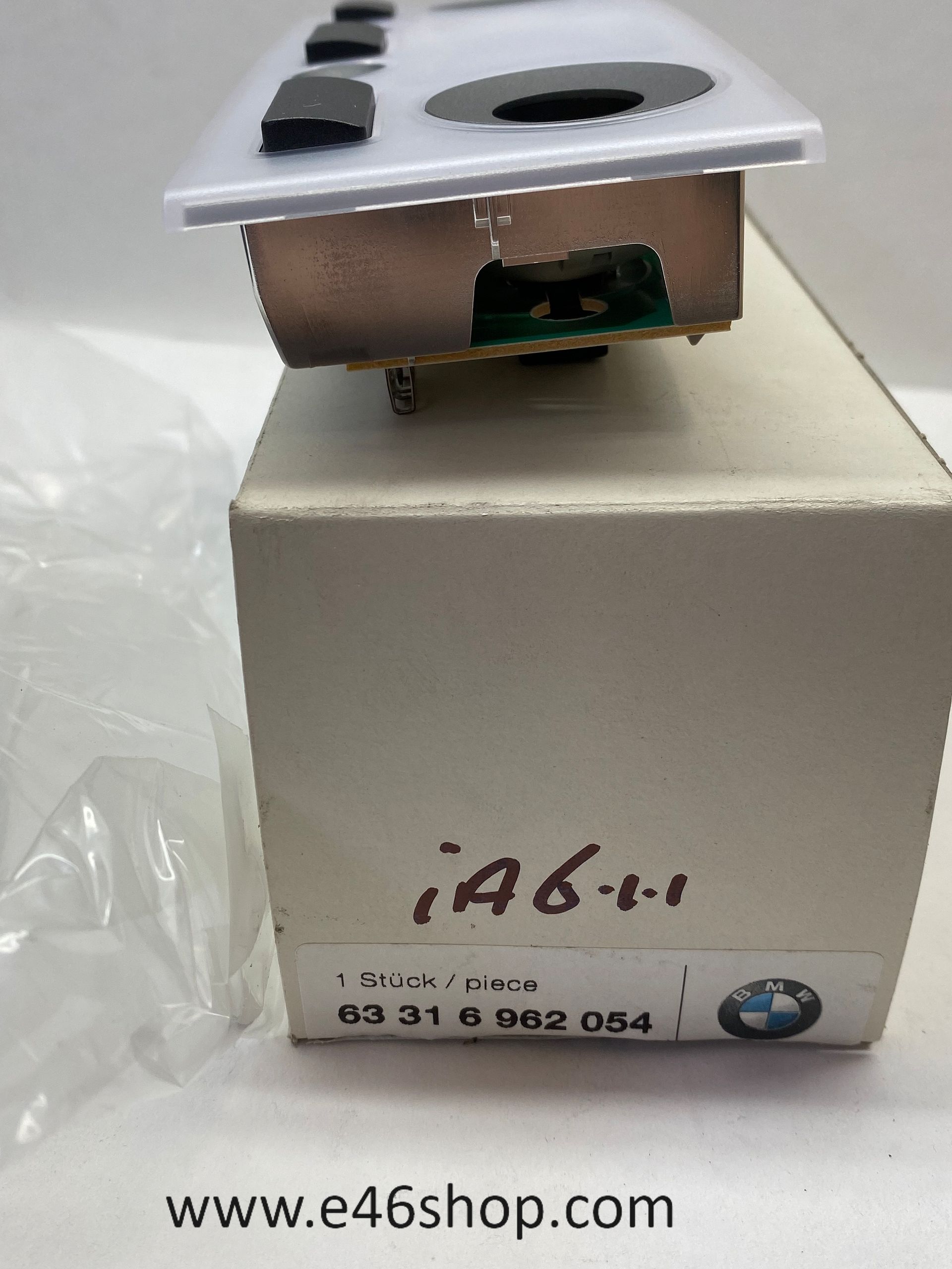 VERLICHTING ACHTER BMW 7 SERIE OE 63316962054 nuevo ORG BMW interior lighting usado en Menorca foto 5