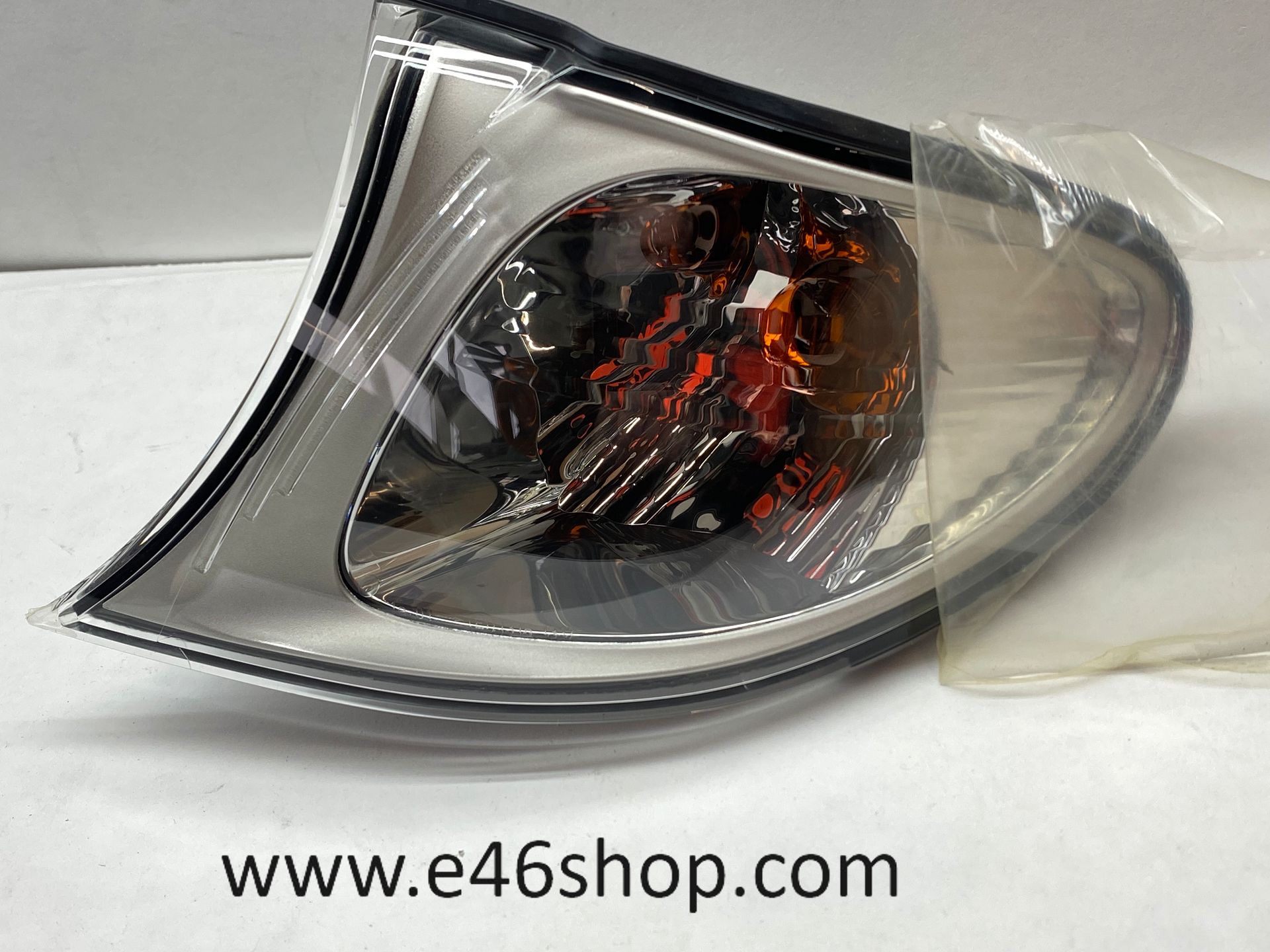 KNIPPERLICHT LINKS BMW "3 E46 OE 63136915377 nuevo blinker single usado en Menorca