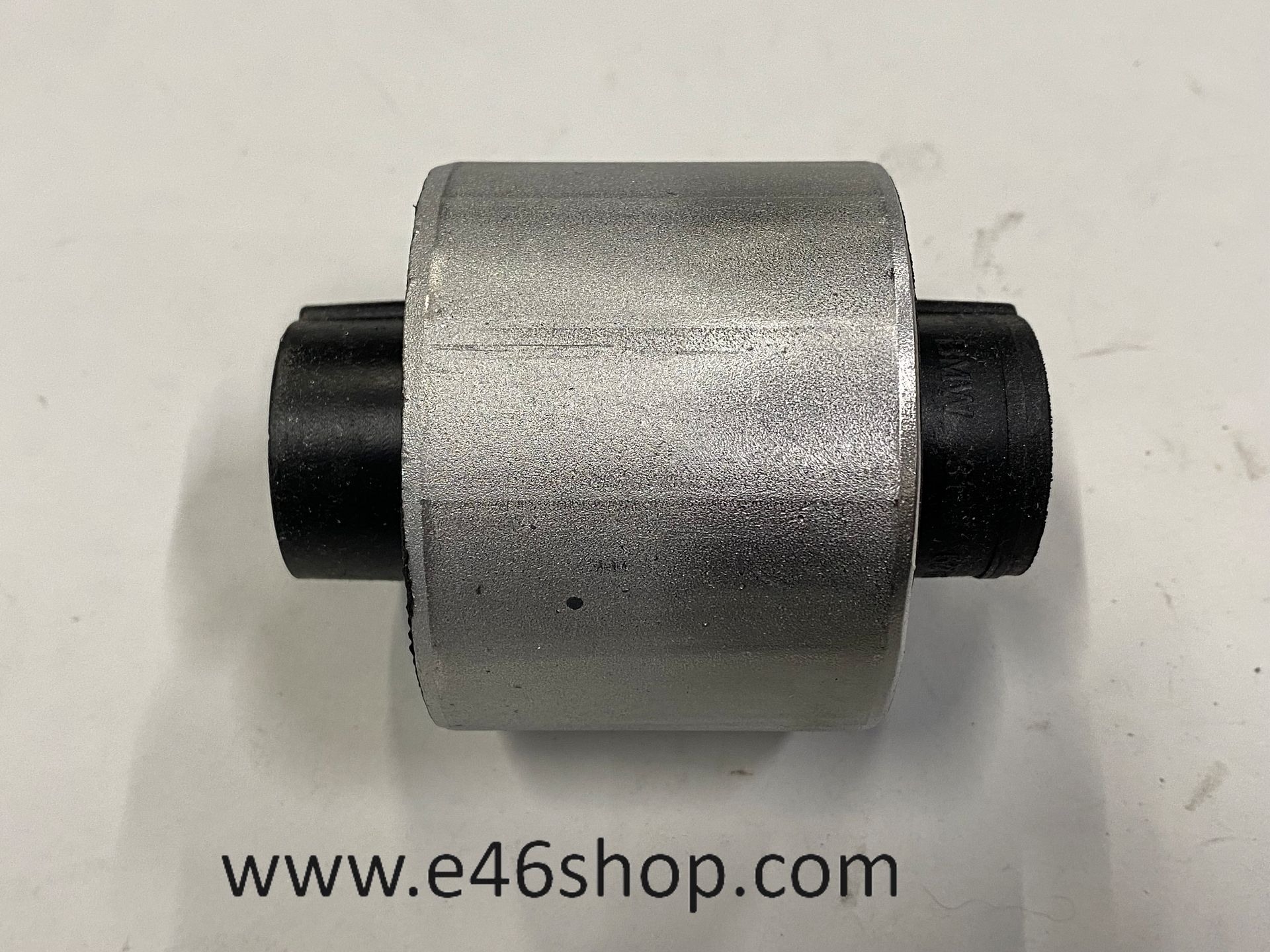 BMW X3 X4 DRAAGARM RUBBER OE 31106786951 nuevo rubber support arm rubber usado en Menorca