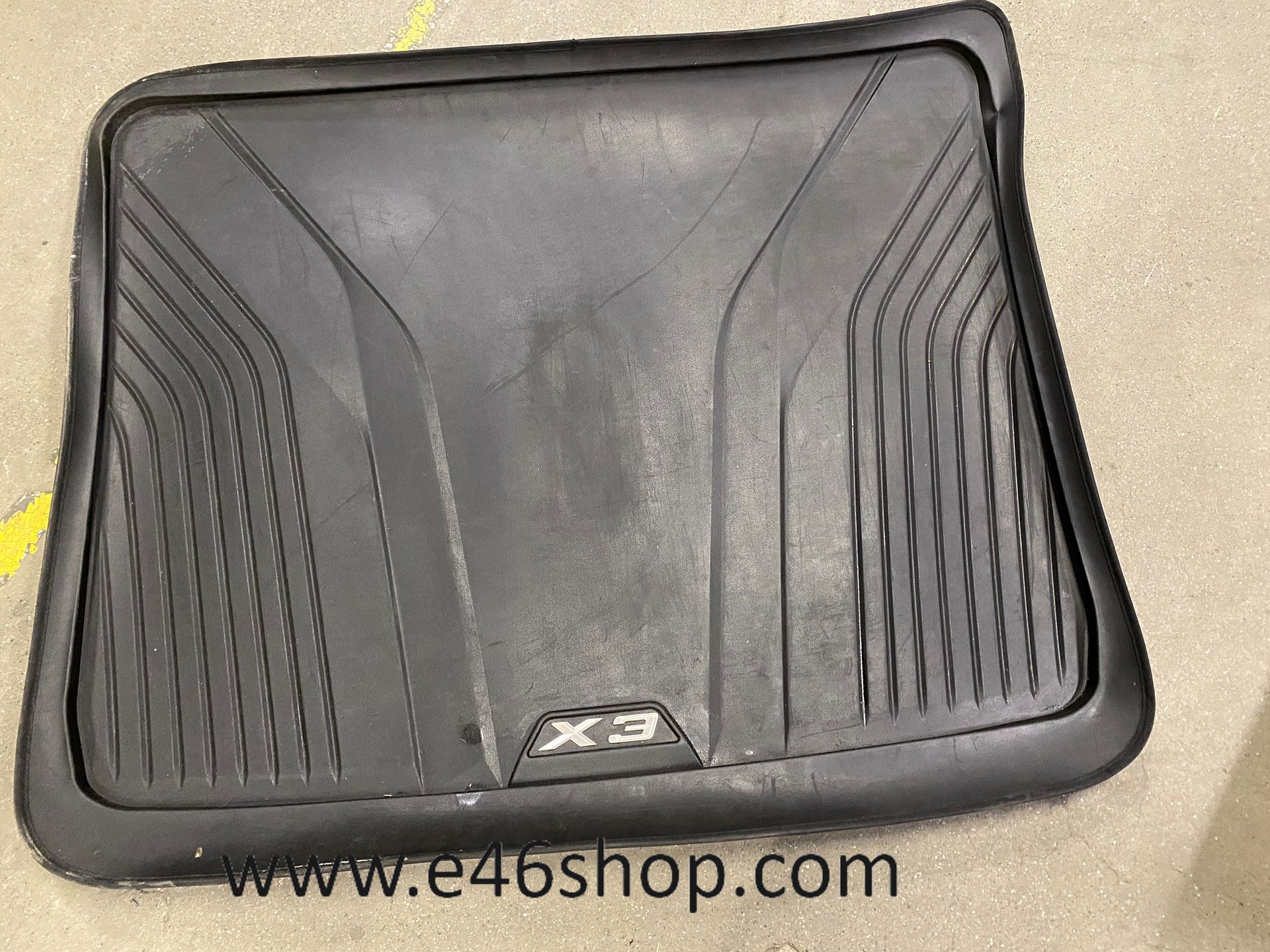 BMW X3 KOFFERBAKMAT OE 51472450516 car mats trunk mat usado en Menorca