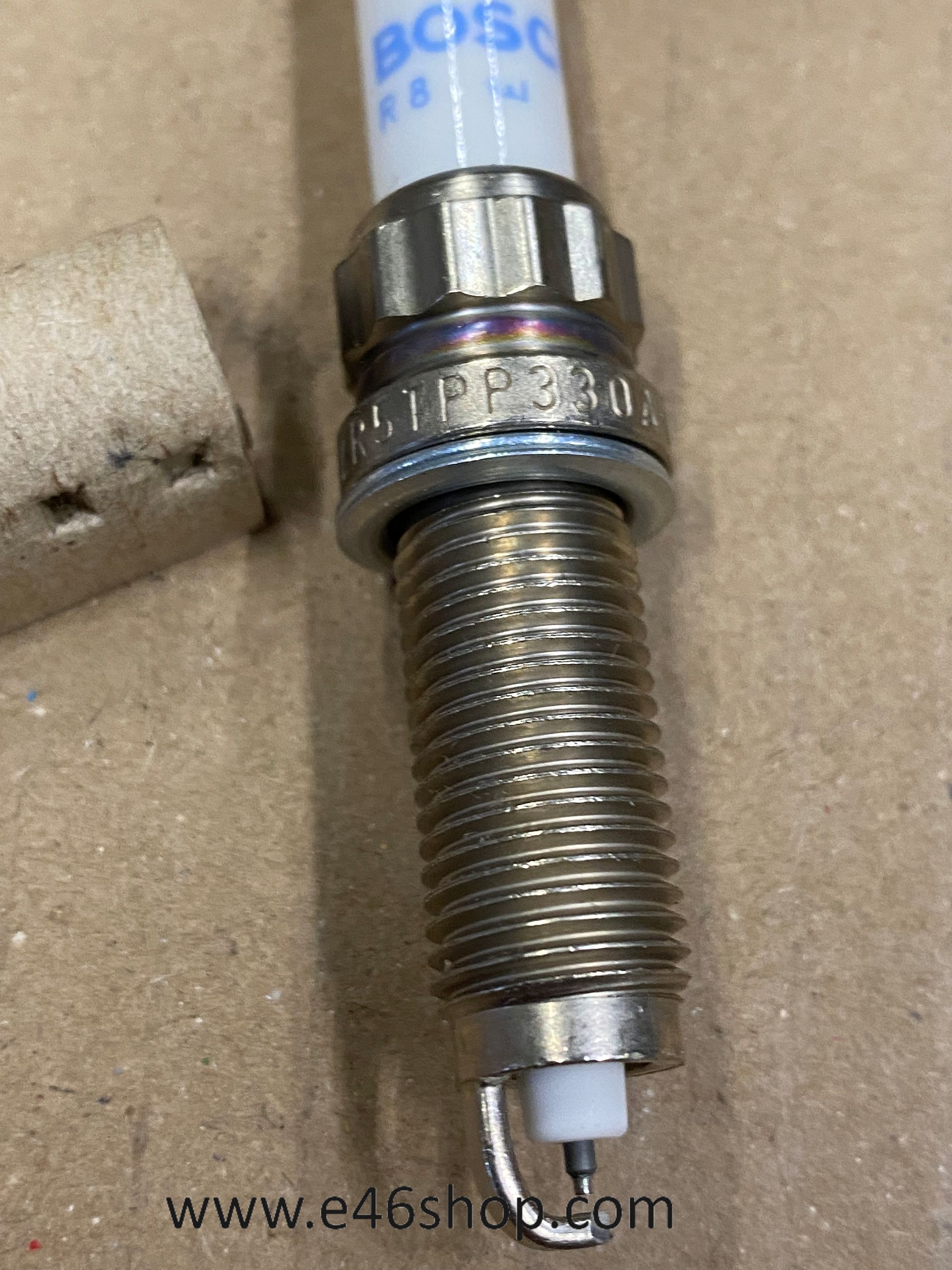 BMW BOUGIE HIGH Potencia BOSCHZR5TPP330A OE 12120040581 ORG BMW spark plug usado en Menorca foto 3