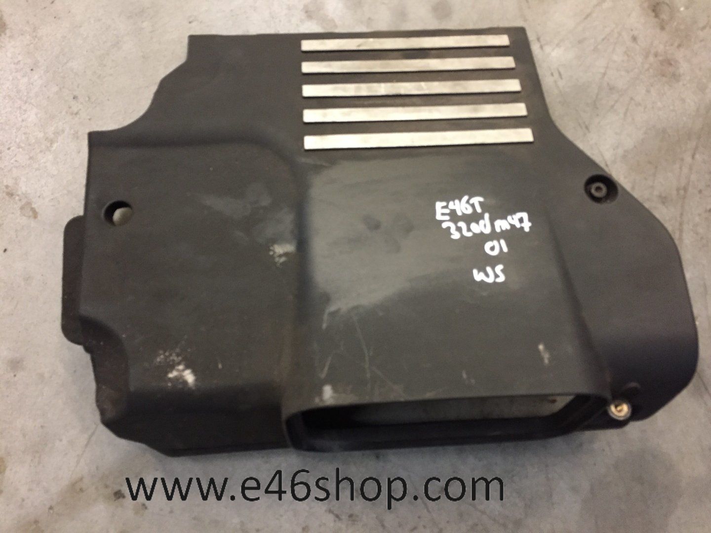 Afdekplaat motor BMW E46 320d 2001 m47 motor engine cover usado en Menorca