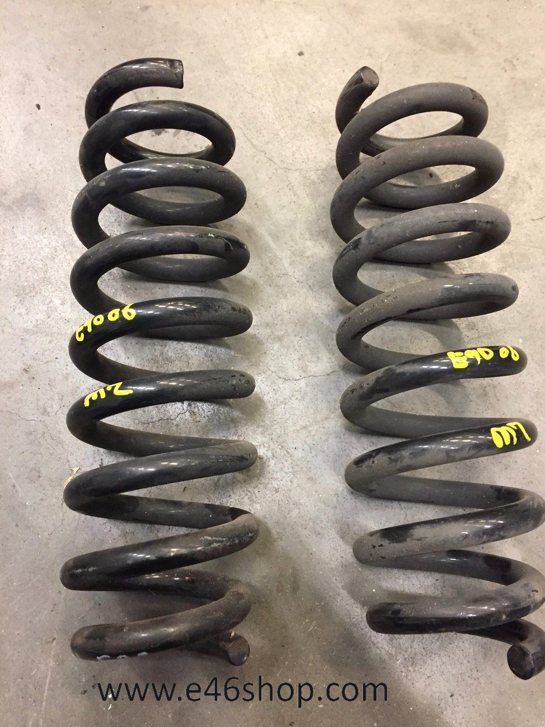 Achterveer BMW E90 links en rechts €30 per stuk spring spiral left and right usado en Menorca