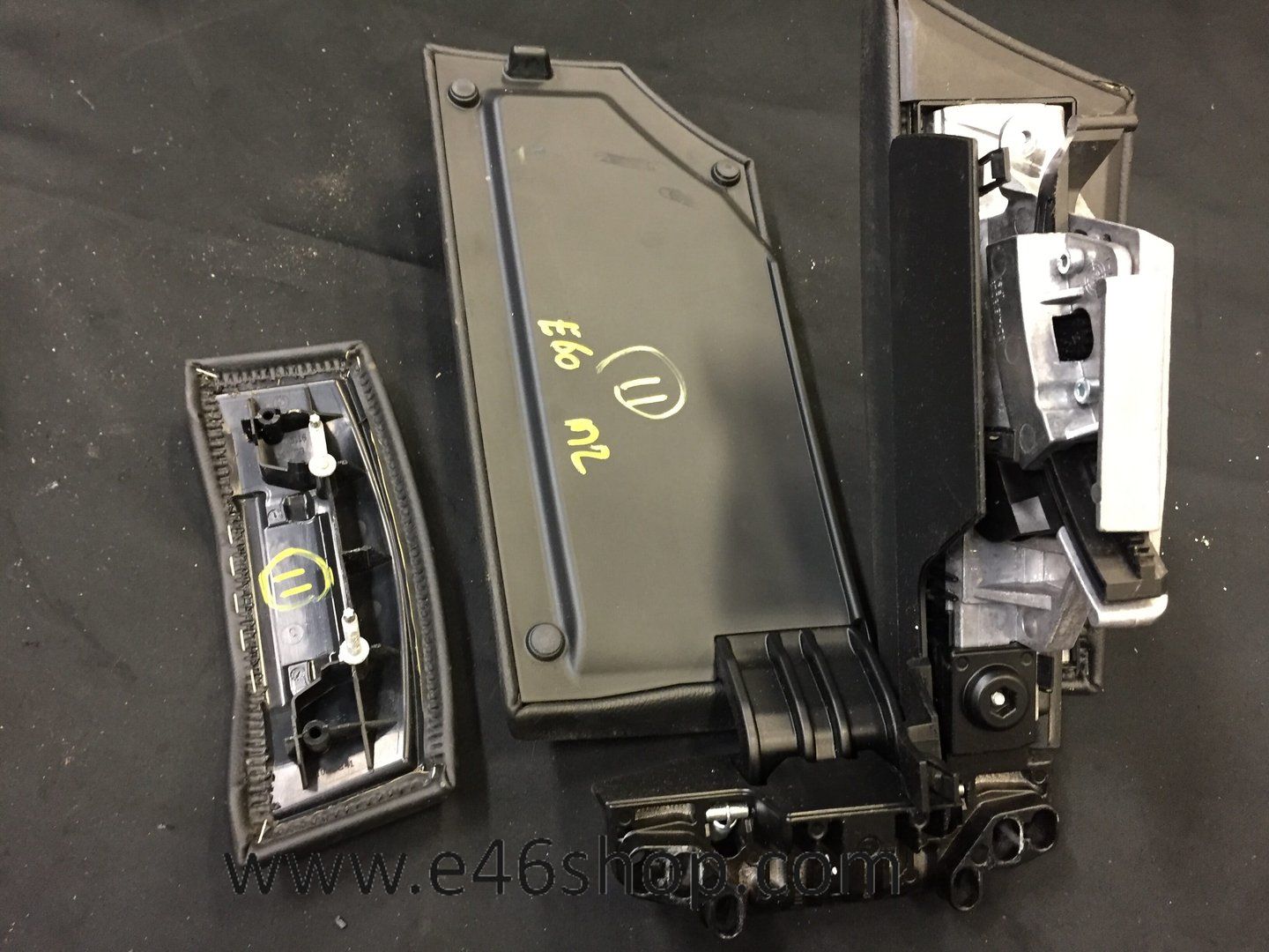 Armsteun BMW E60 E61 arm rest usado en Menorca foto 2