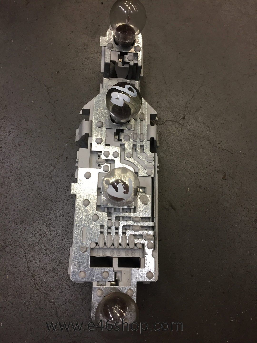 Achterlicht binnenwerk BMW E46 Compact links achter tail light circuit board usado en Menorca