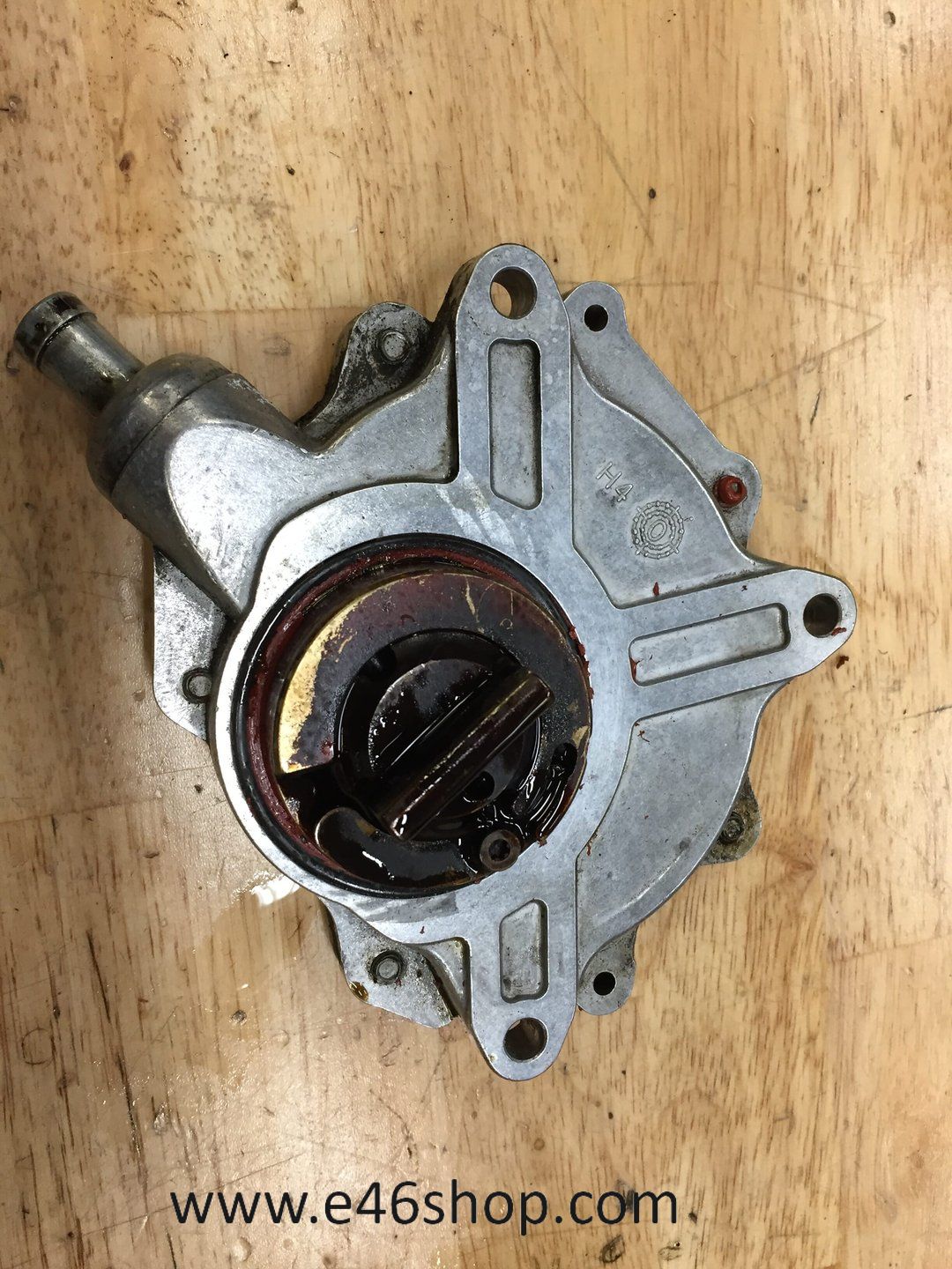 Vacuumpomp BMW E46 E90 N motor oe 7502656 vacuum pump brake booster usado en Menorca foto 3