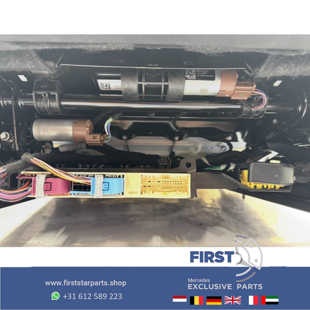 W206 C63s C63 AMG KUIPSTOELEN SET S206 EPERFORMANCE interieur Mercedes C Clase 2022-2027 PERFORMANCE ZETELS A2065403452 BEKLEDING seat single usado en Menorca foto 13