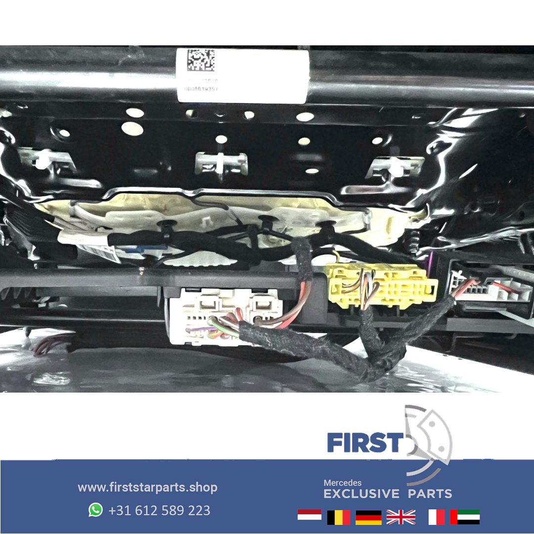W177 AMG STOELEN ZWART Mercedes A Clase rode stik STOELEN + ACHTERBANK + DEURPANELEN 2018-2024 originalineel MB complete interior usado en Menorca foto 21